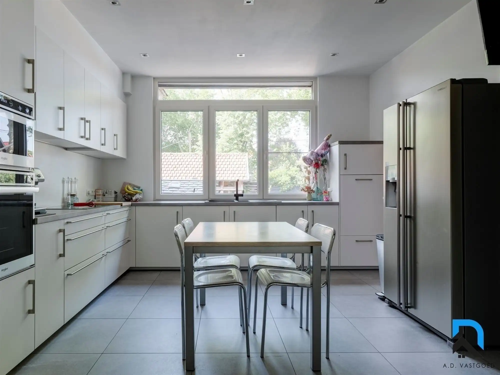 Woning met 5 slaapkamers op riant hoekperceel foto 7