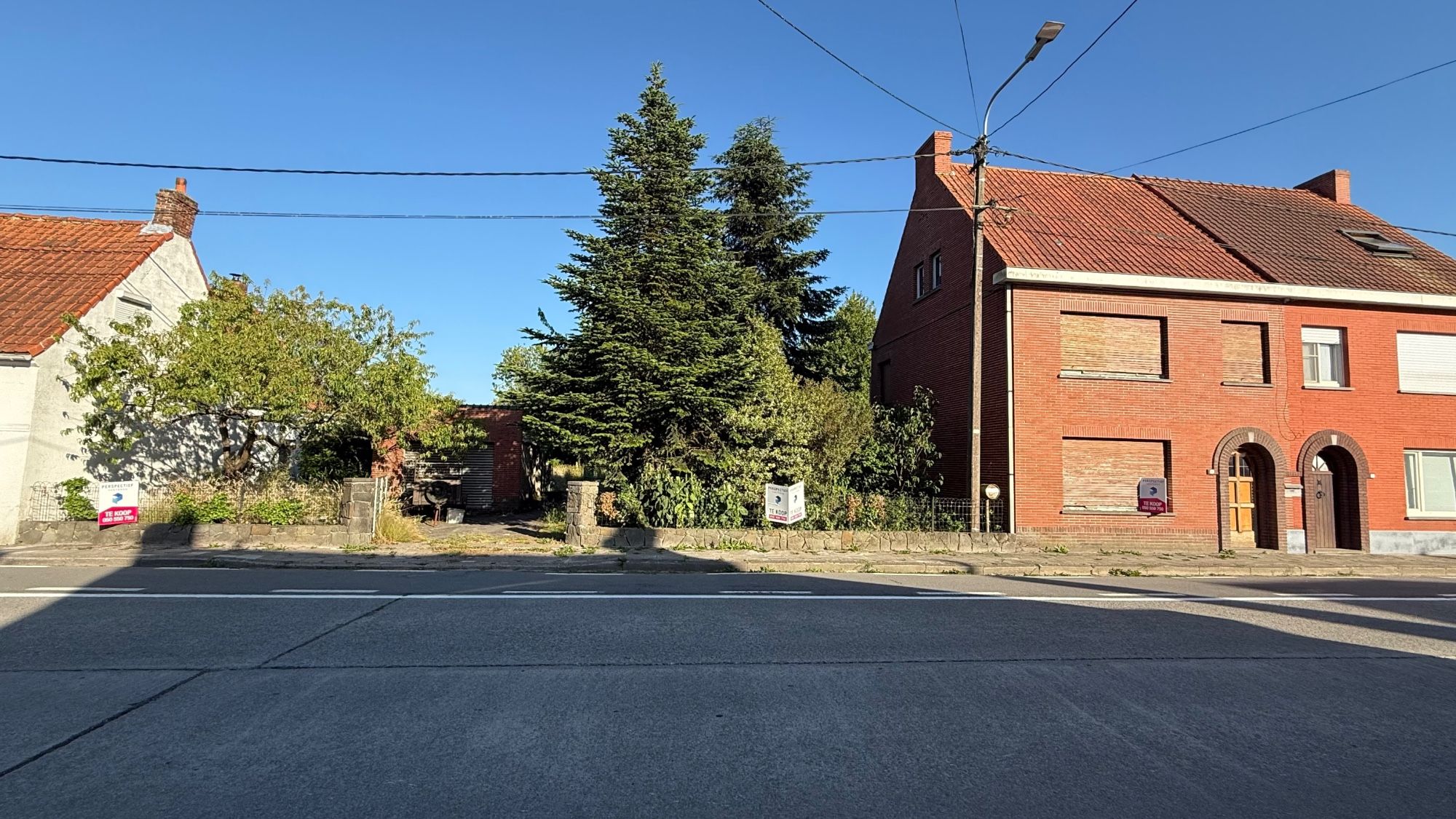 Hoofdfoto van de publicatie: GOED GELEGEN WONING met LANDELIJK UITZICHT op 1789 M²