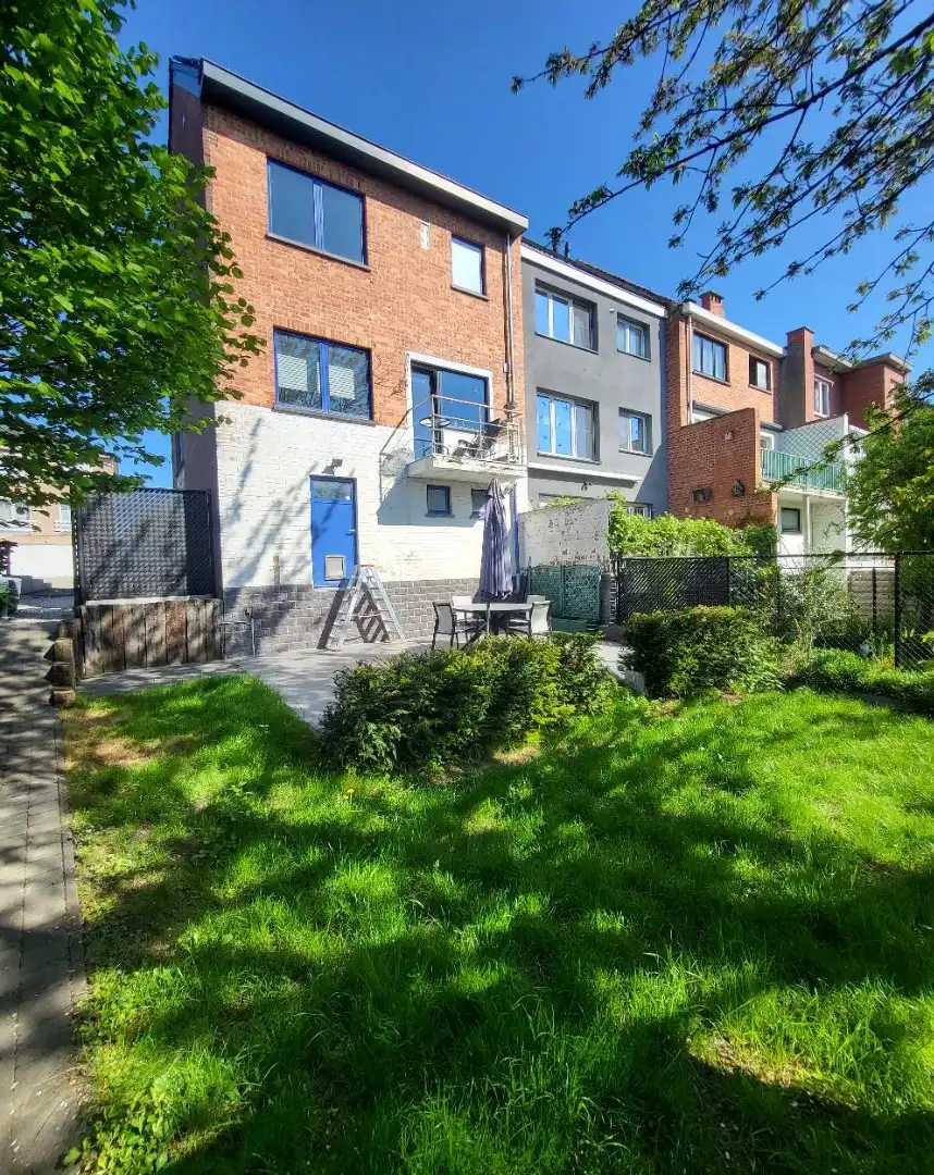 Ruime halfopen bel-etage woning met 4 slaapkamers en garage foto 25