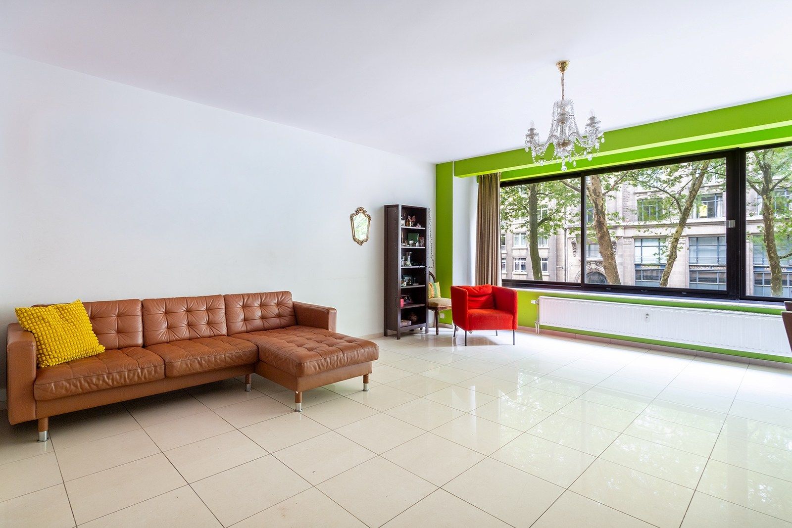 Uiterst ruim vierslaapkamer appartement tussen het Stadspark en de Theaterbuurt!  foto 5