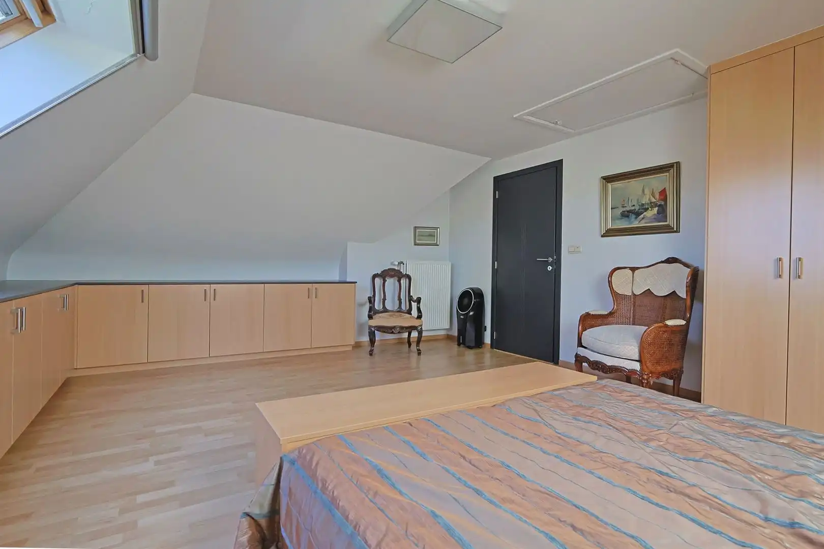 Goed onderhouden villa nabij het centrum foto 13