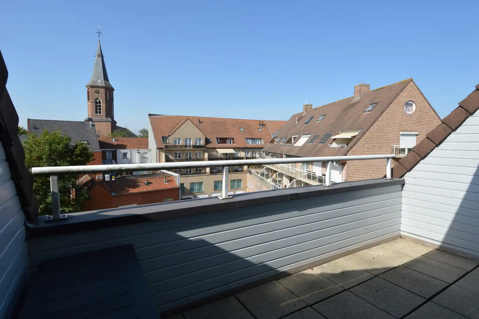 Gezellig dakappartement met terras in Gullegem foto 9
