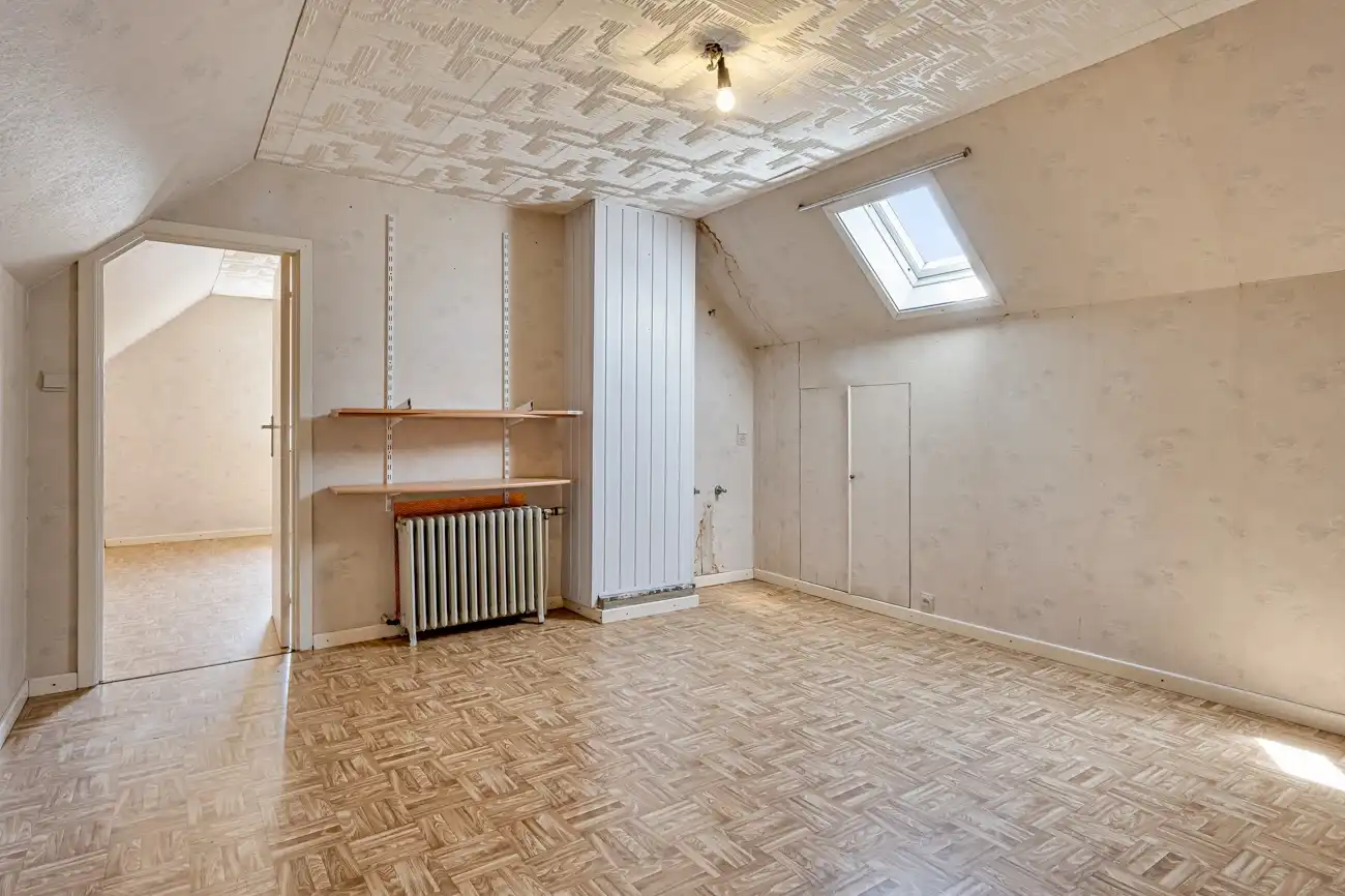 IN OPTIE!! Volledig te renoveren open woning met ruime afzonderlijke garage en tuin op een toplocatie nabij Oude Bareel in Sint-Amandsberg/Oostakker! foto 21