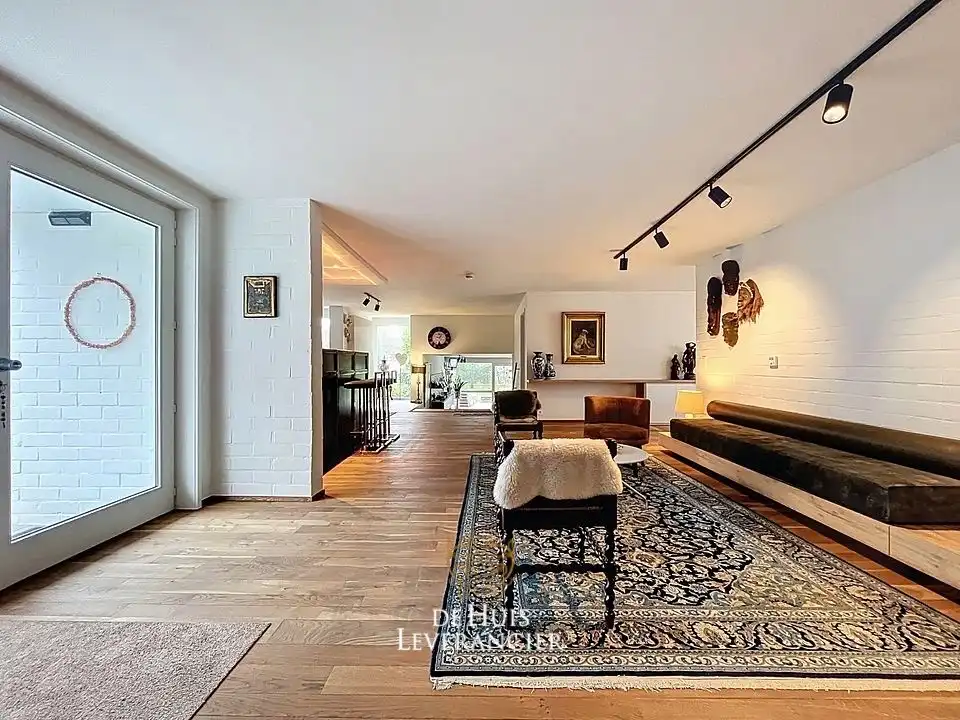 Elegante laagbouwvilla waar discrete rust, moderne uitstraling en standing versmelten in het 'Zoute' van Sint-Idesbald te koop foto 17