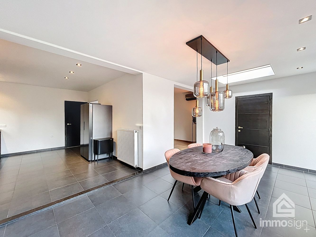 Modern gerenoveerde gezinswoning met authentieke elementen en een toffe uitstraling te Hamont-Achel! foto 5