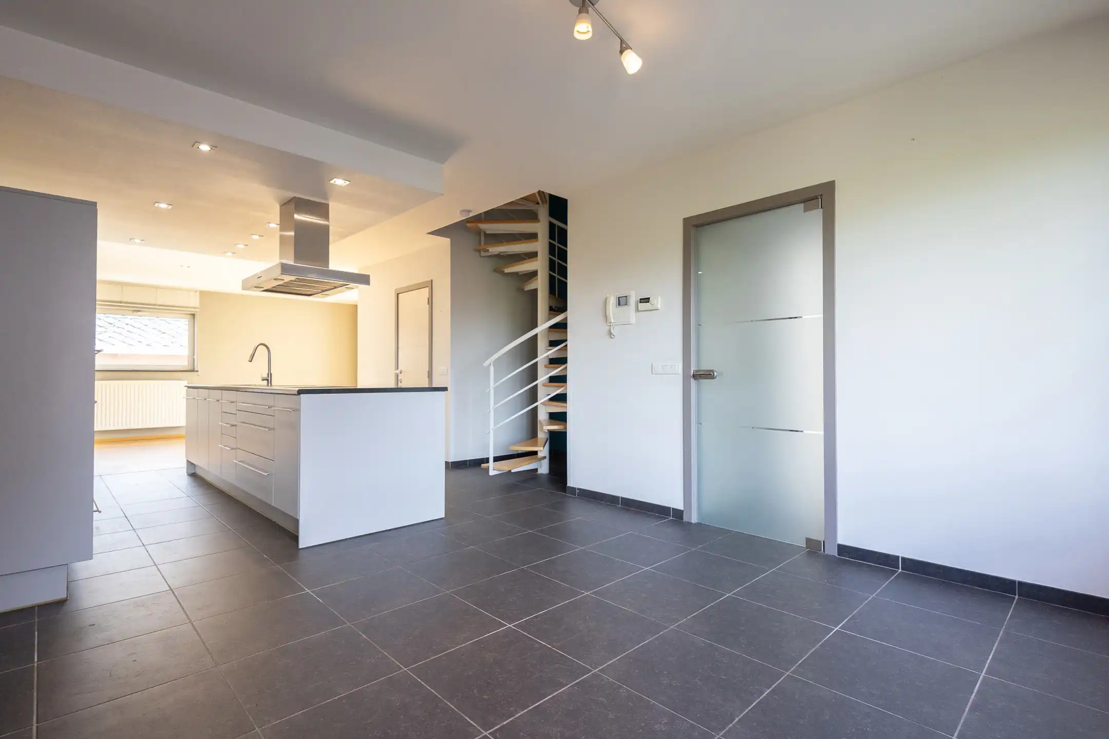Appartement te huur foto 2