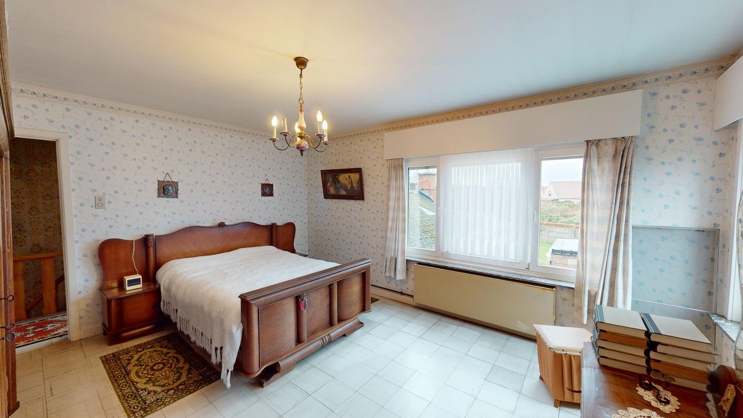 Mooi gelegen te renoveren woning. foto 7