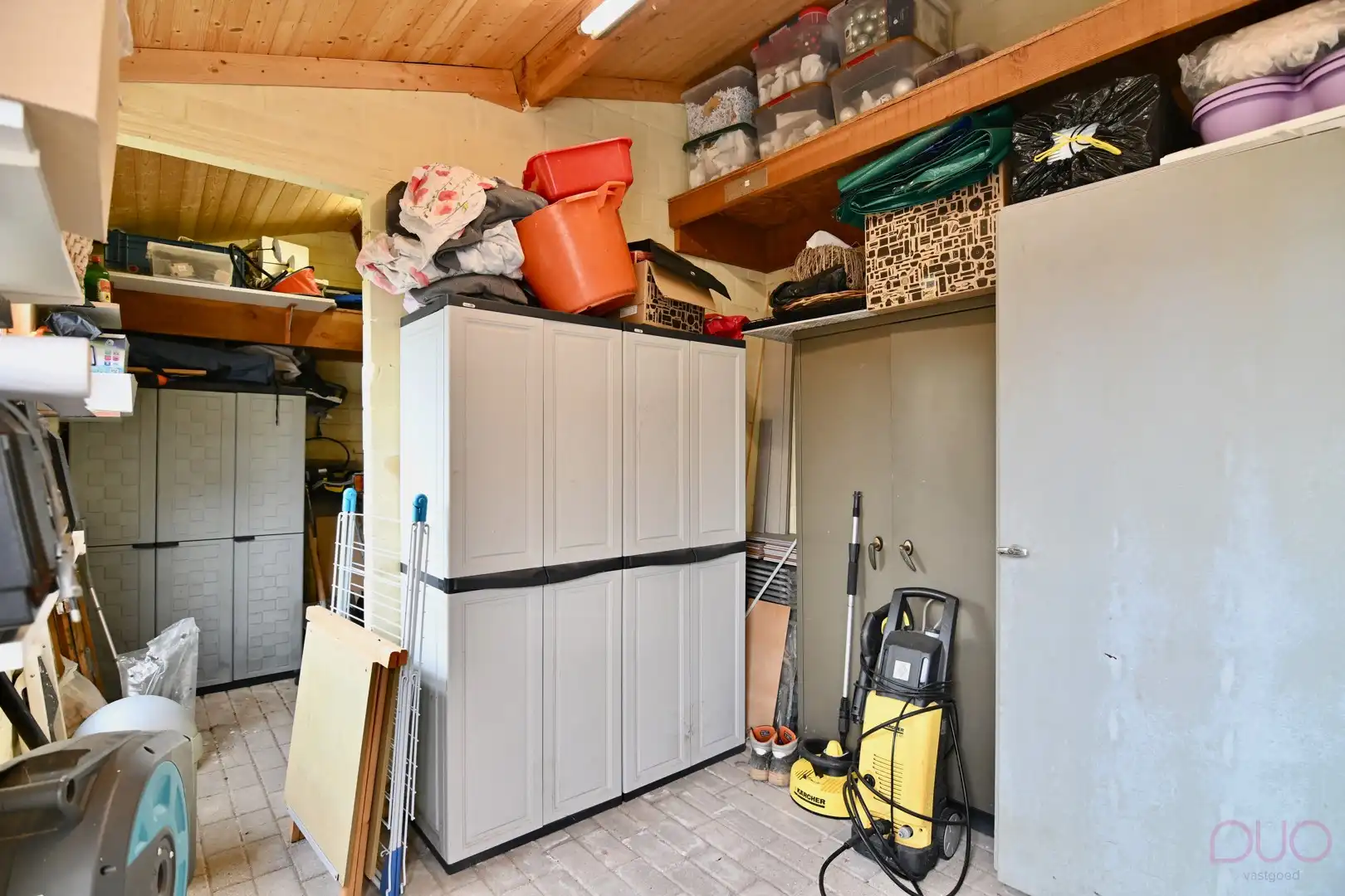 Instapklare halfopen bebouwing met drie slaapkamers, voorzien van alle moderne uitrustingen foto 20