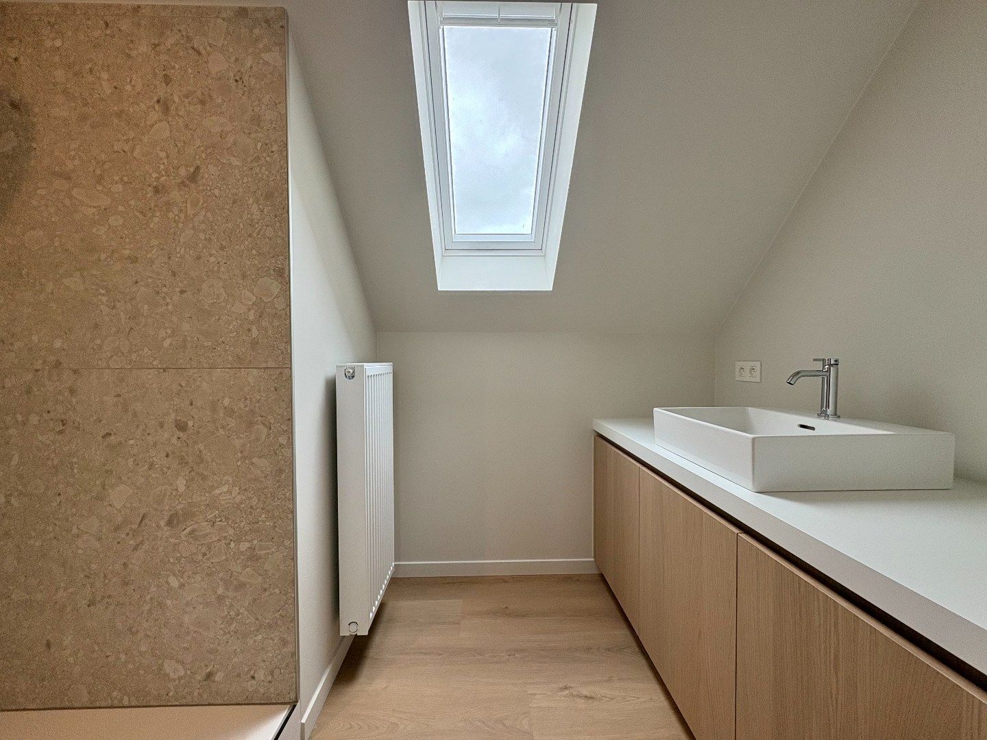 Volledig gerenoveerde woning met hoogwaardige, stijlvolle materialen te koop in Kuurne. foto 18