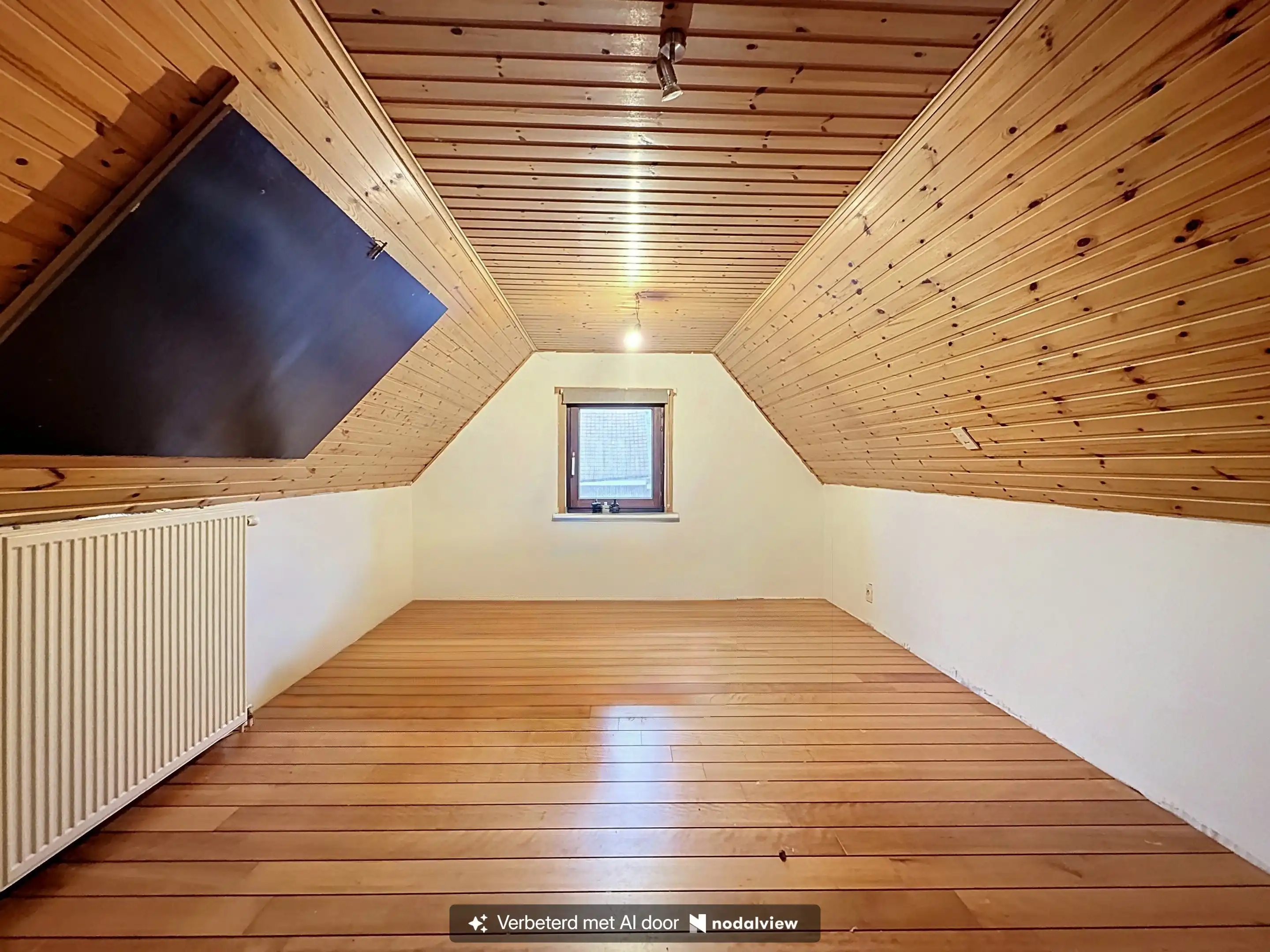 Goed gelegen woning met dubbele garage. foto 10