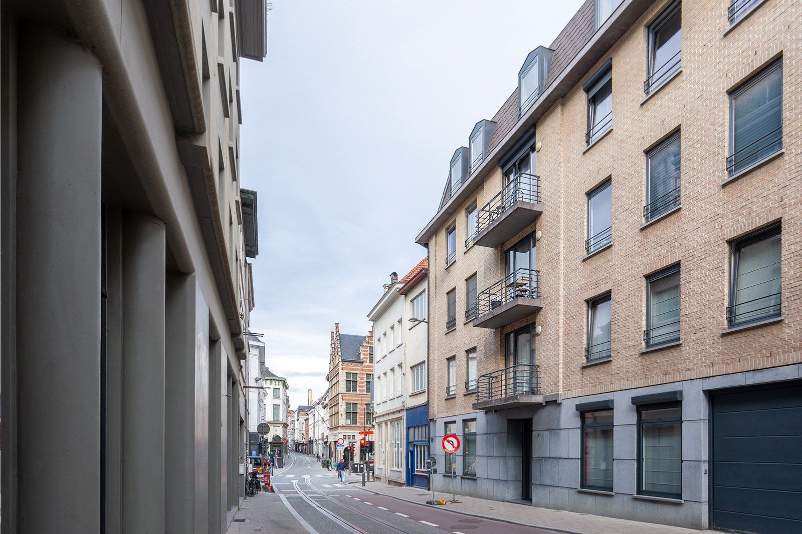 Recent appartement met 2 slk en terras foto 18