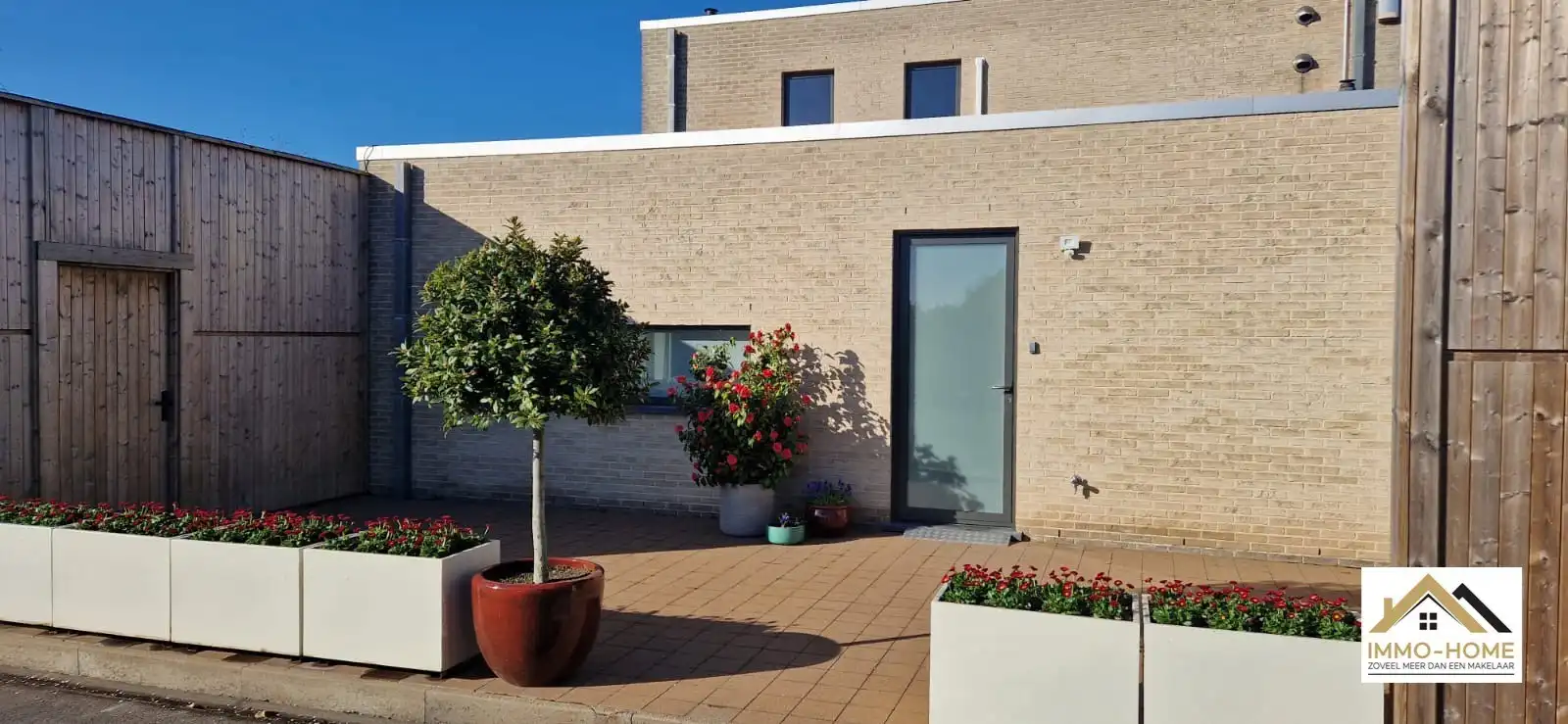 Ruime knappe vrijstaande woning met landelijk uitzicht!  foto 26