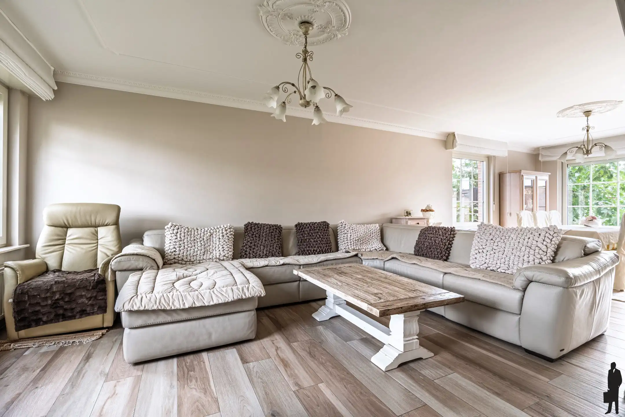 Recente villa met 6 slpks. te Lommel nabij Nederlandse grens foto 6