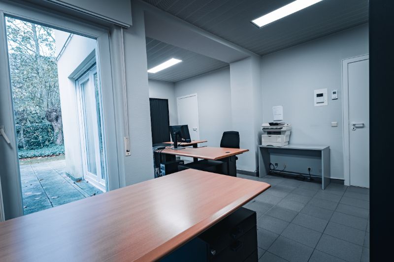 Ruim kantoor van 180 m2 met vlotte bereikbaarheid foto 17