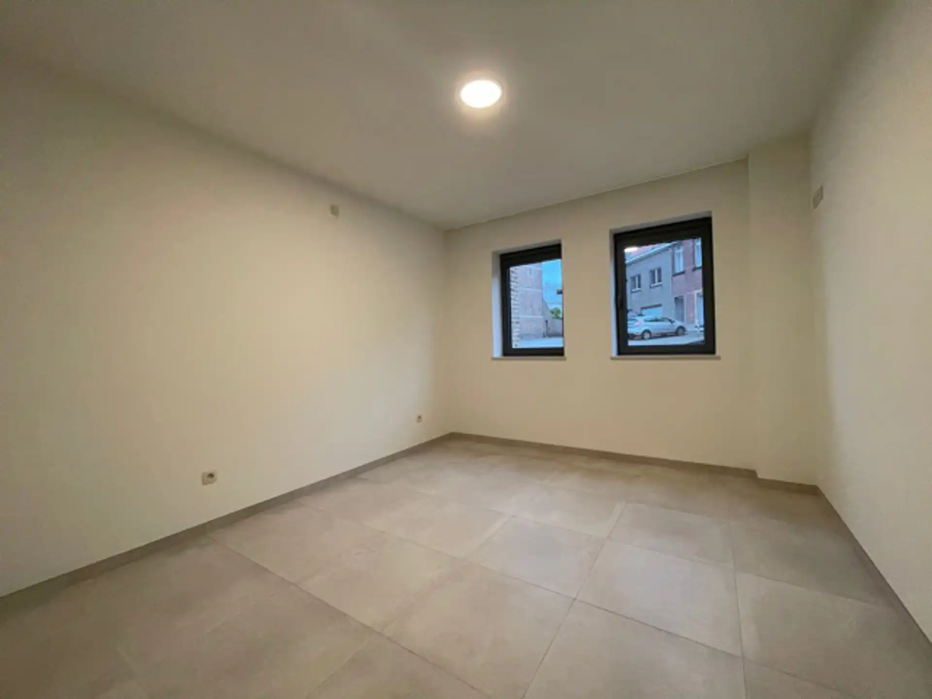 Gelijkvloers BEN appartement met terras en garage foto 7