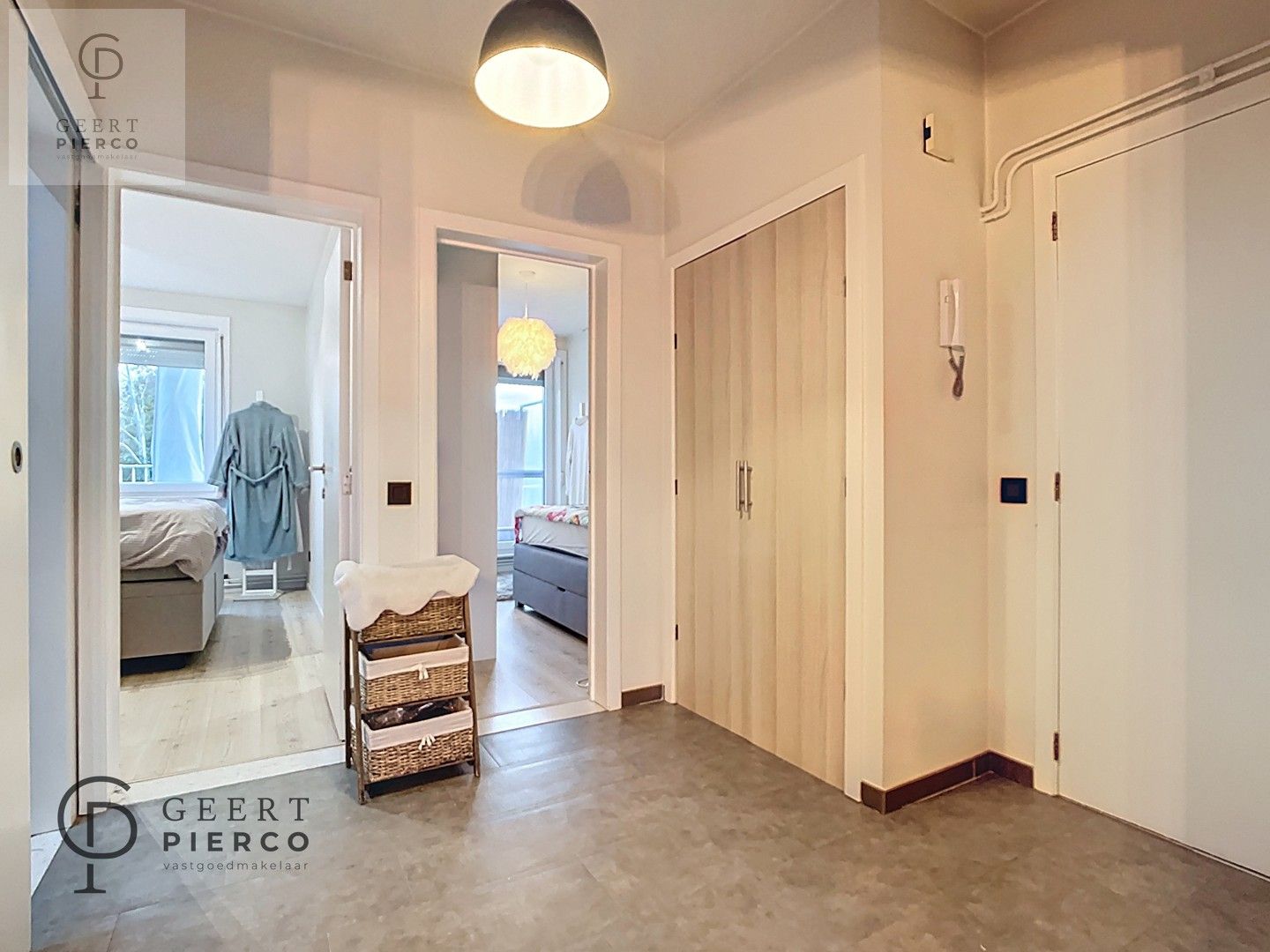 Gerenoveerd appartement met twee slaapkamers, ruim terras en ondergrondse staanplaats aan de stadsrand van Tienen. foto 10