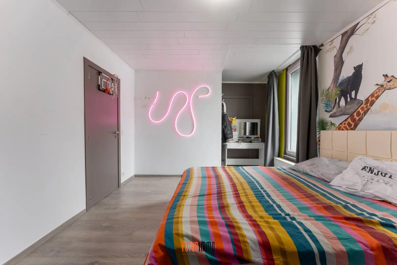 Polyvalente duo-woonst met 2 garageboxen en koer foto 15