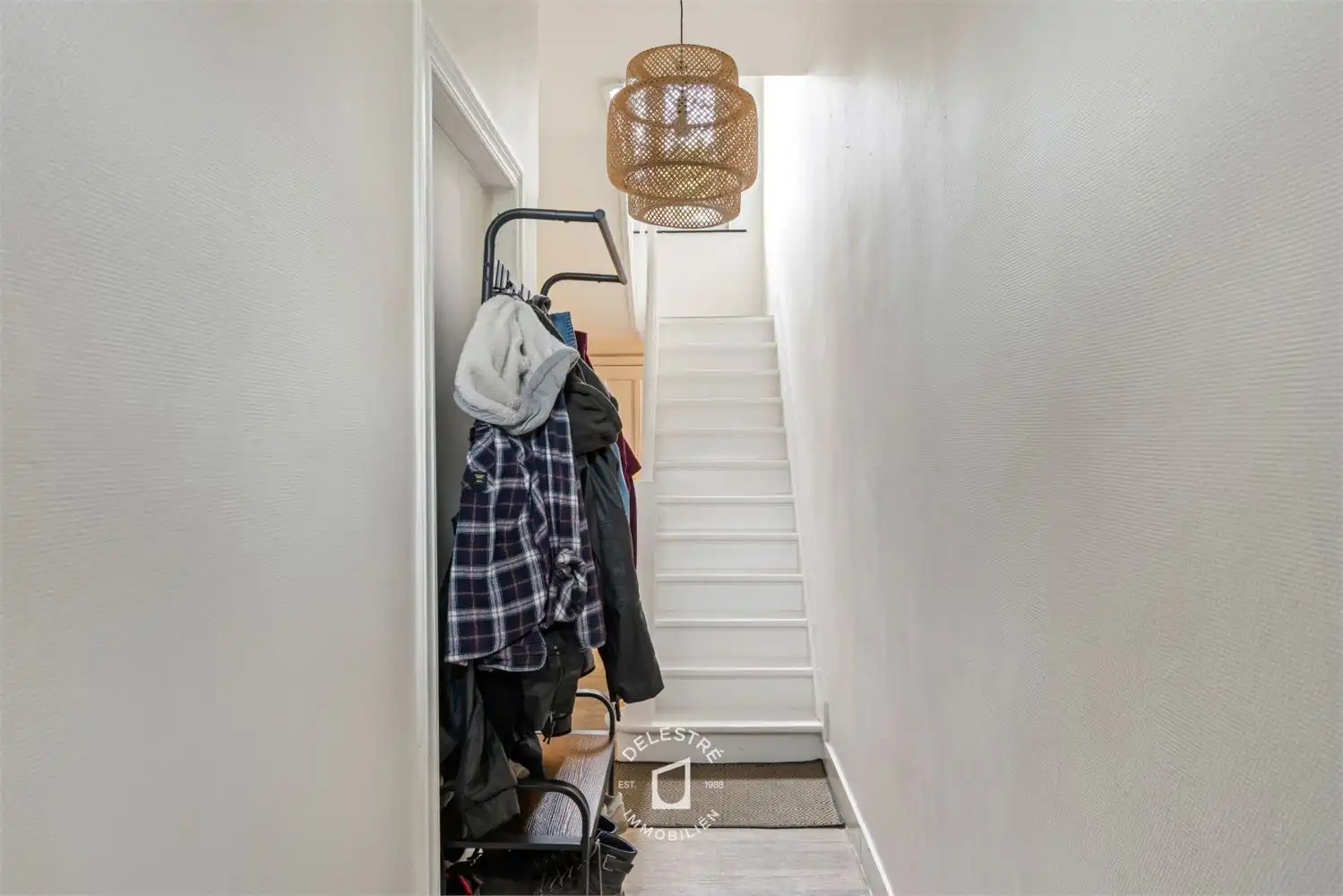 Karaktervolle, instapklare herenwoning met 4 slaapkamers, 2 badkamers en gezellige stadstuin foto 12