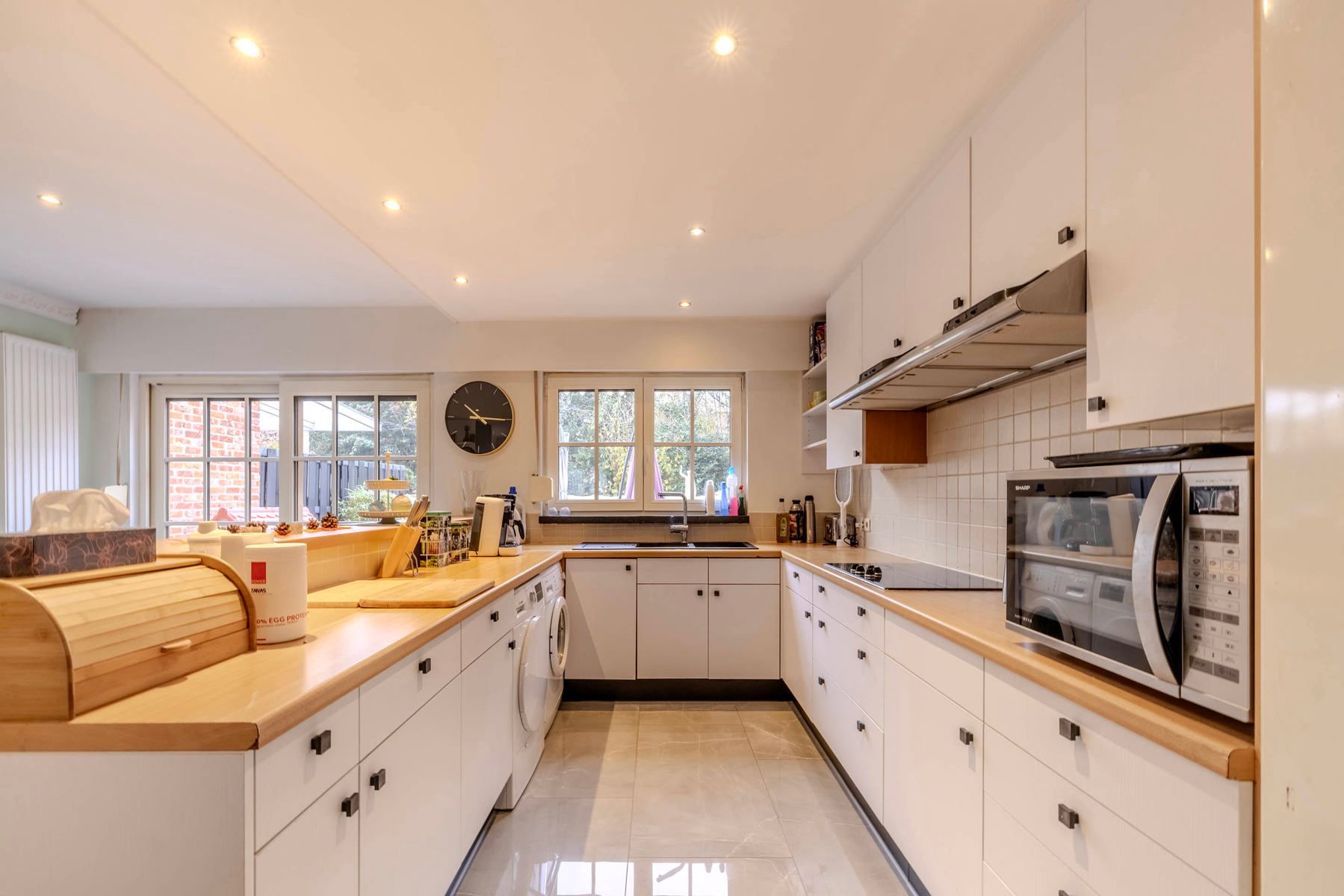 Ruime woning met mogelijkheid tot aankoop garagebox(en) foto 3