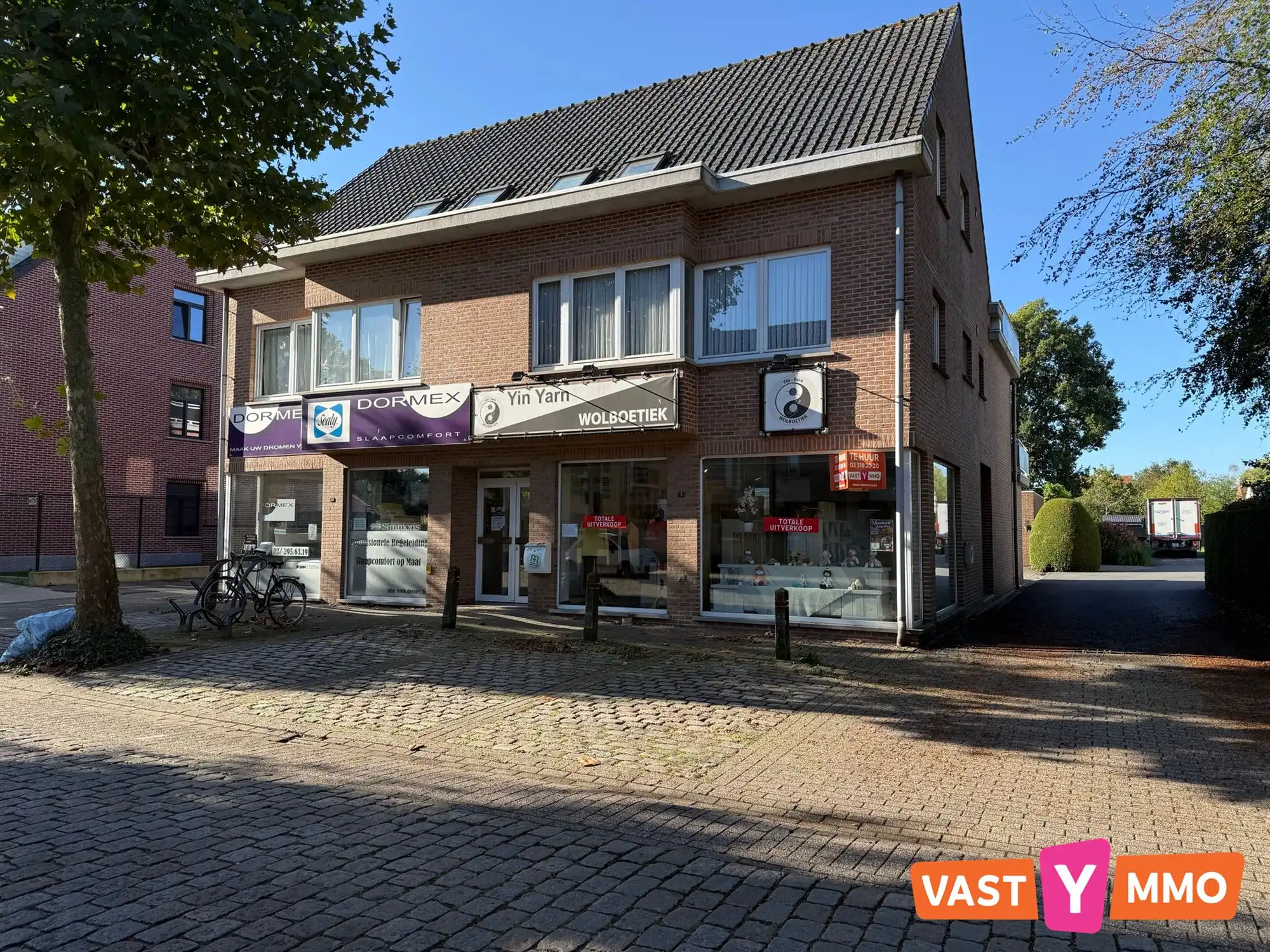 Handelsgelijkvloers/kantoor foto 2