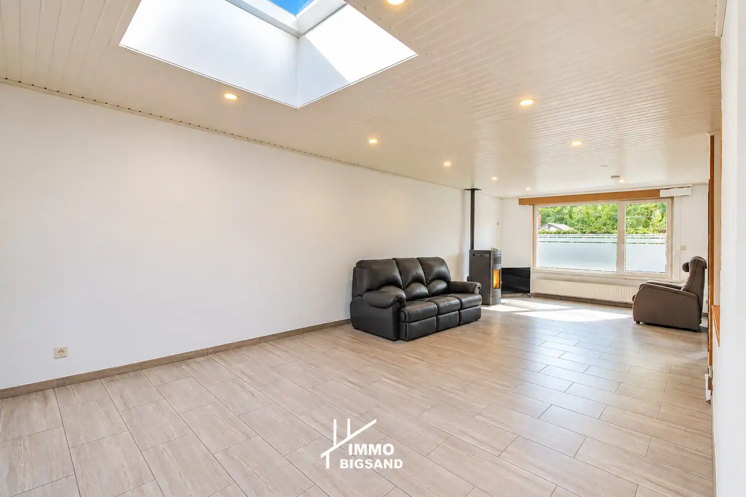 Gezellige instapklare woning in Bissegem met 3 slaapkamers en ruime tuin foto 4