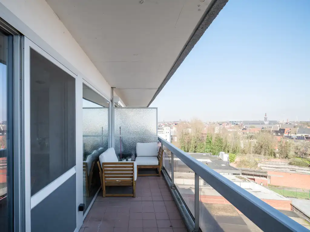 Coupure - Stijlvol gerenoveerd appartement met 2 slaapkamers en unieke zichten op het water en de Gentse binnenstad. foto 5