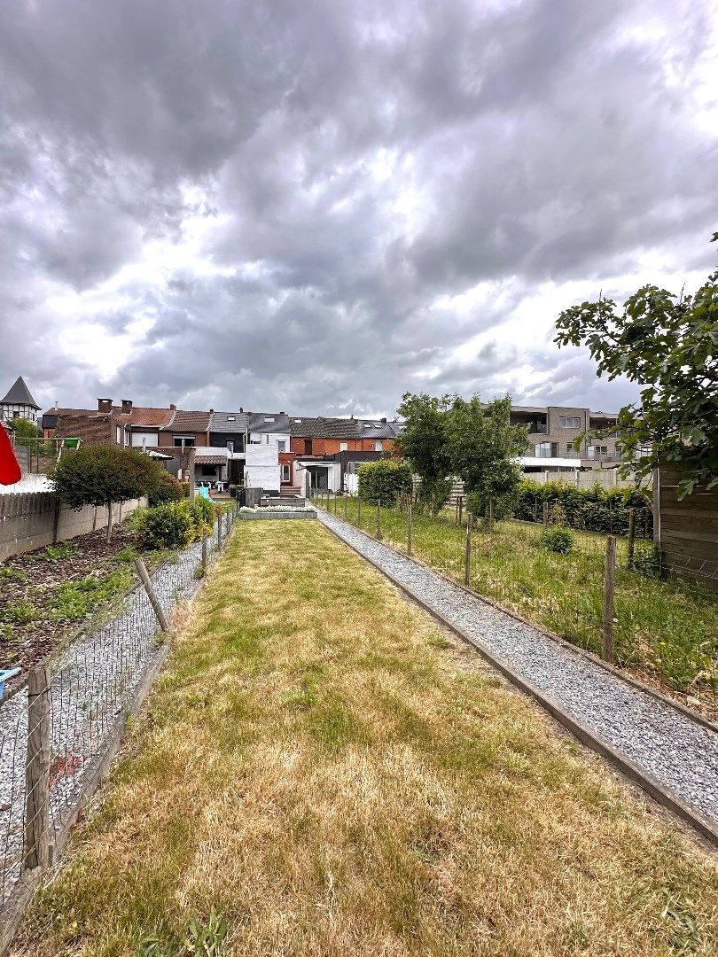 Volledig gerenoveerde woning met garage en tuin in hartje Tongeren! foto 21