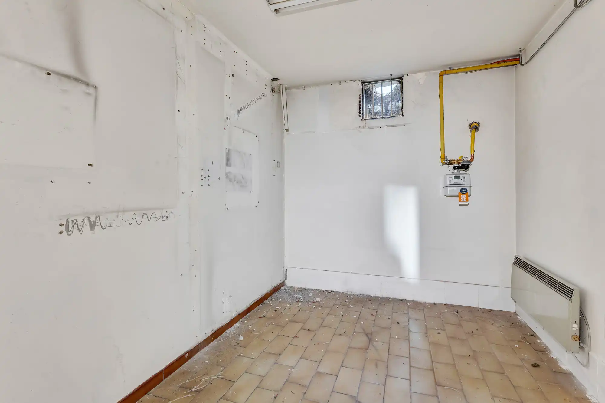 Ruim handelspand met ingebouwde kluis te koop in Moorsel foto 13