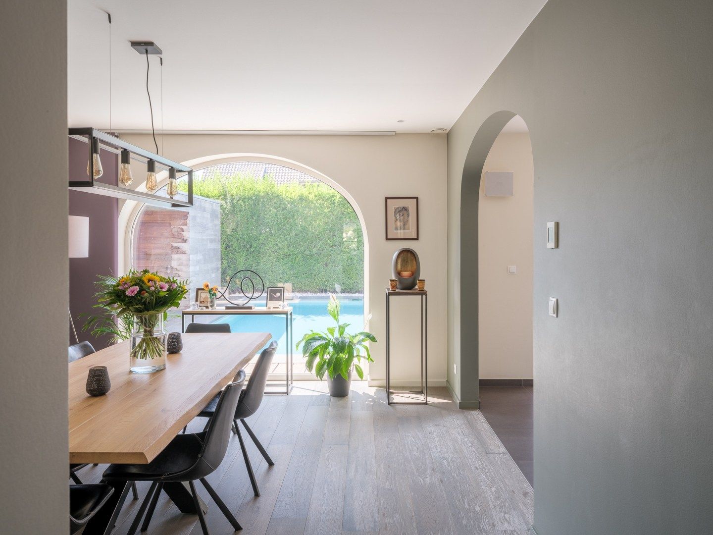 Exclusief wonen in rust en comfort – instapklare villa met zwembad in doodlopende straat foto 11