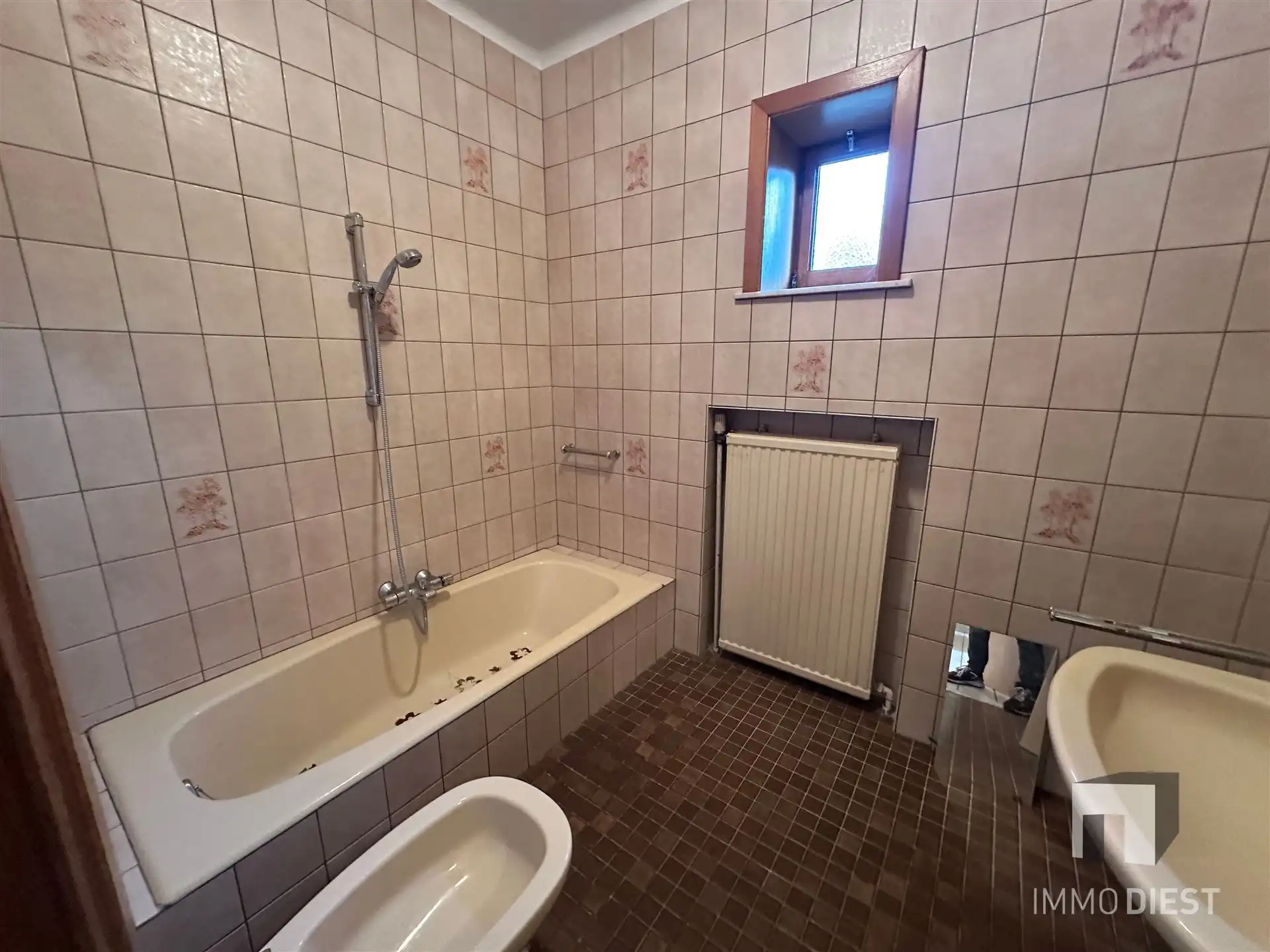 Landhuis met karakter en ruimte (min. 4 slpks) foto 19