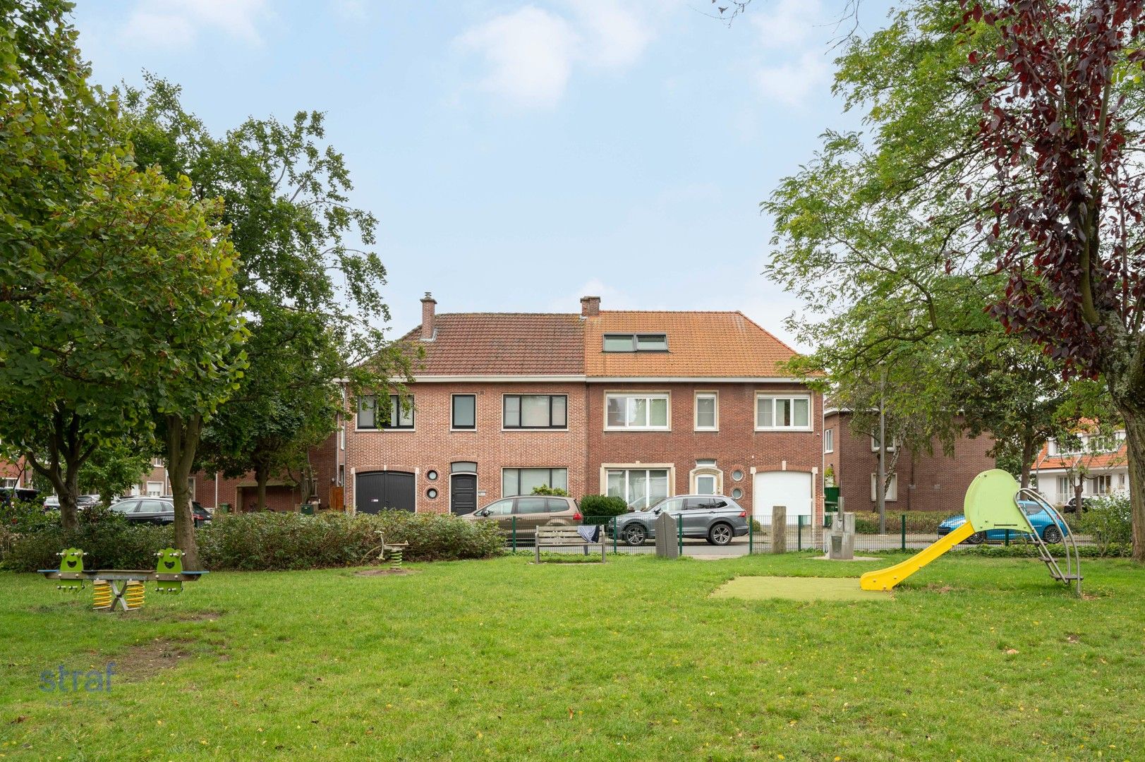 Grote 4-slaapkamer woning met tuin in groene buurt op Linkeroever foto 19