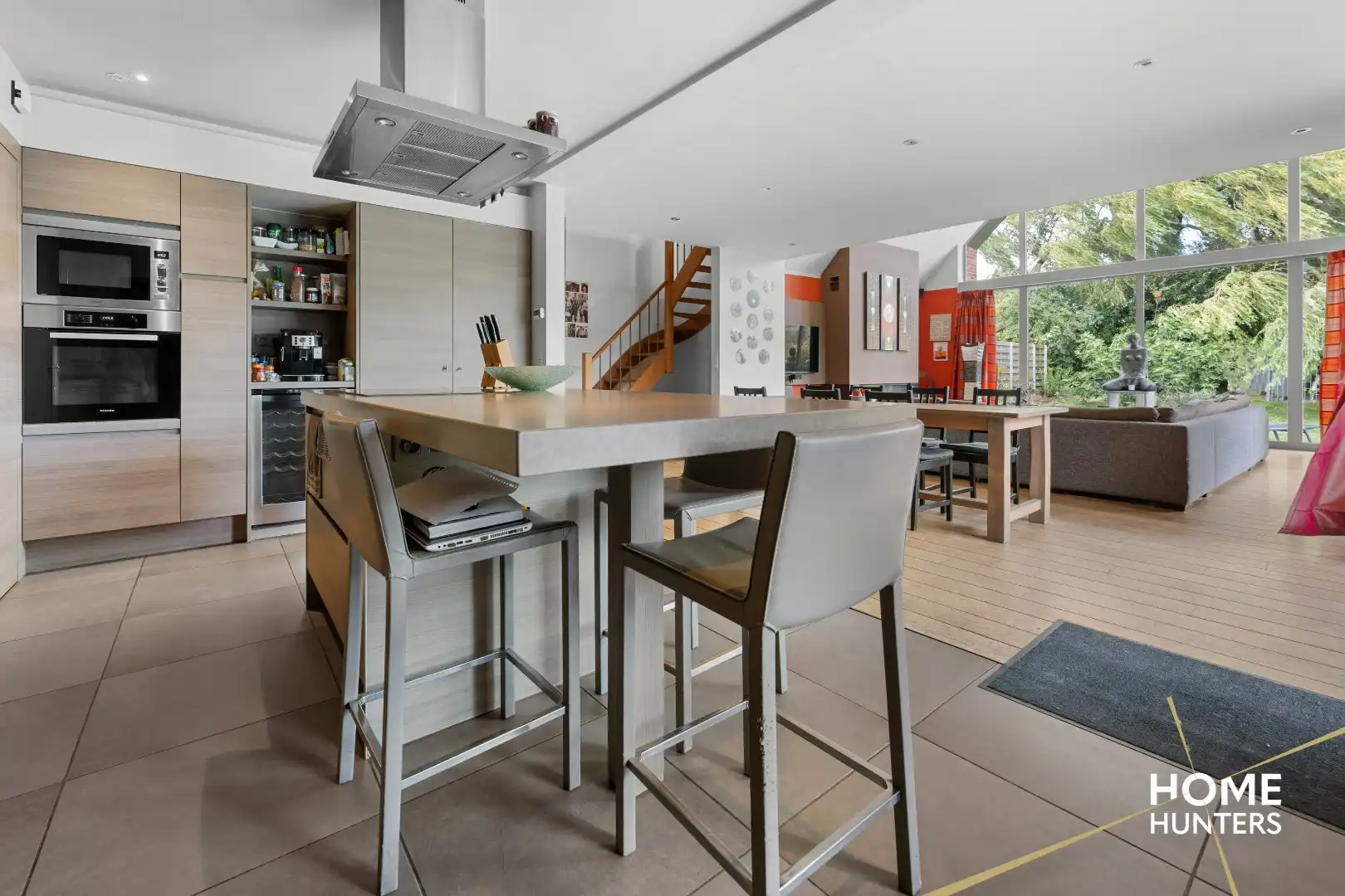 Instapklare exclusieve eigendom met historisch bijgebouw en hoogwaardige afwerking in een oase van rust en ruimte foto 8