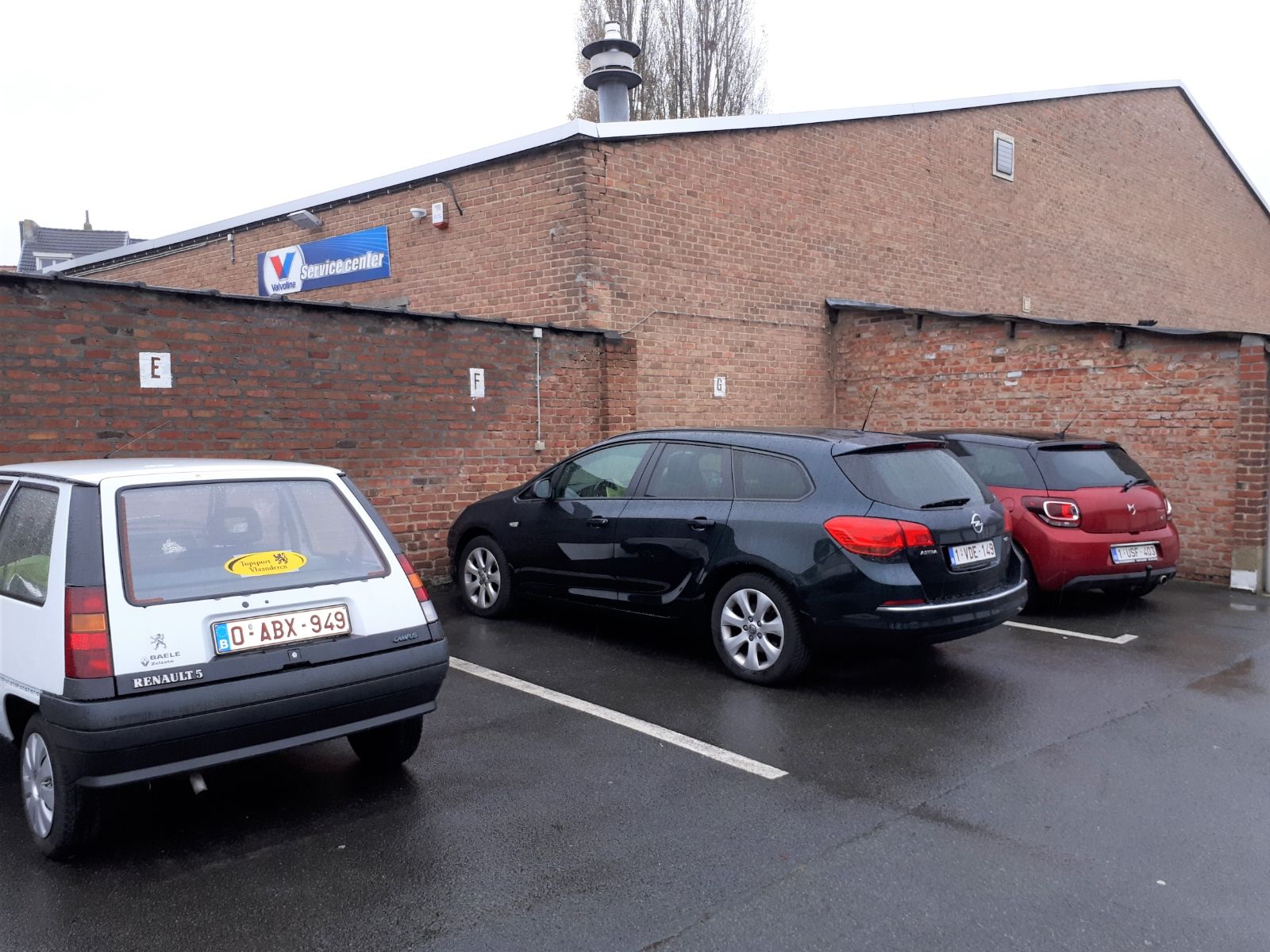Staanplaats in afgesloten garagecomplex foto 2
