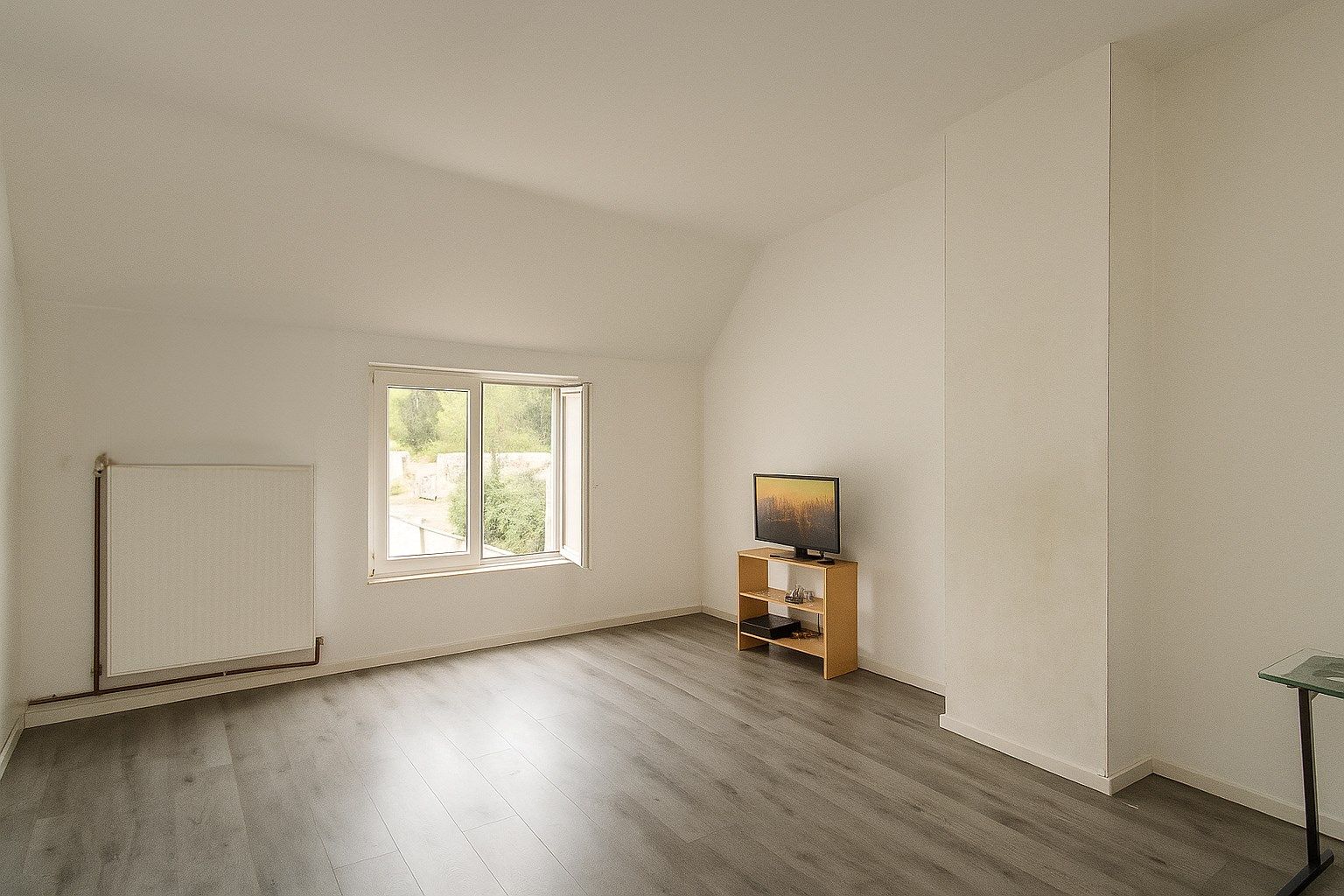 Charmante halfopen bebouwing met tuin op uitgestrekt perceel van 456m² te koop! foto 8