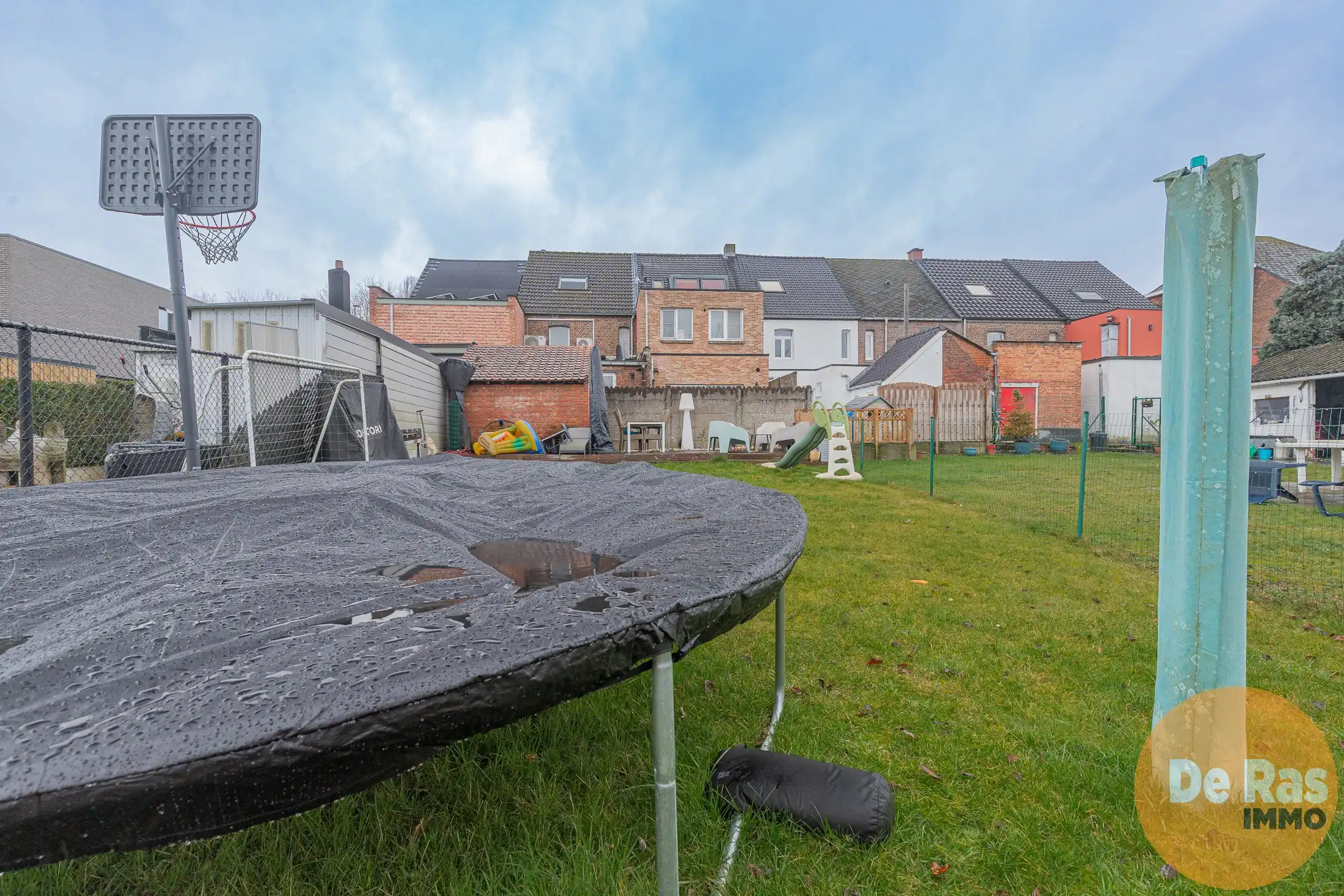 HUMBEEK -Leuke woning met tuin en 3 slpk met zicht op water foto 16