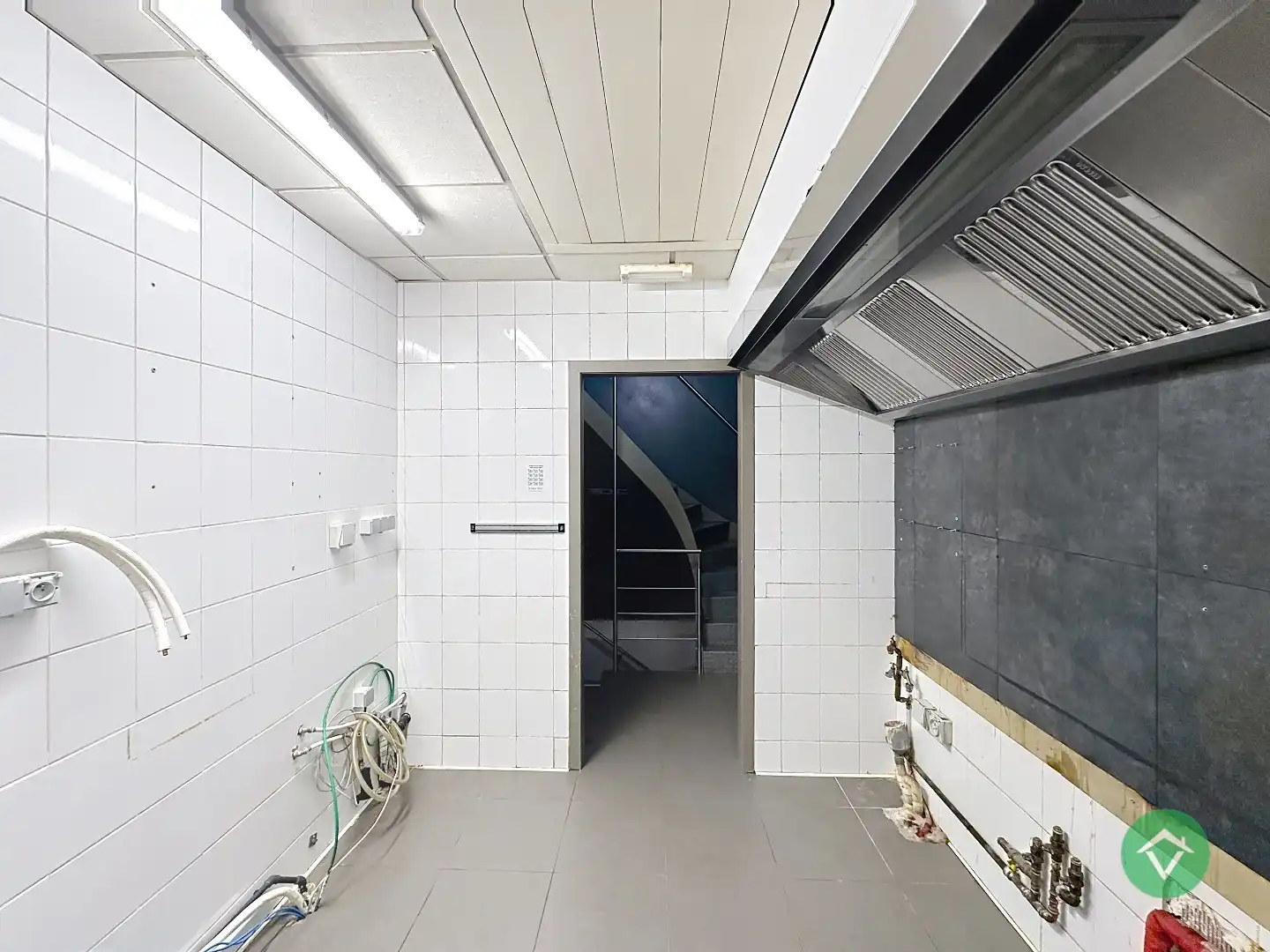 Combinatie wonen & werken: horecazaak met woonst in Eernegem foto 27