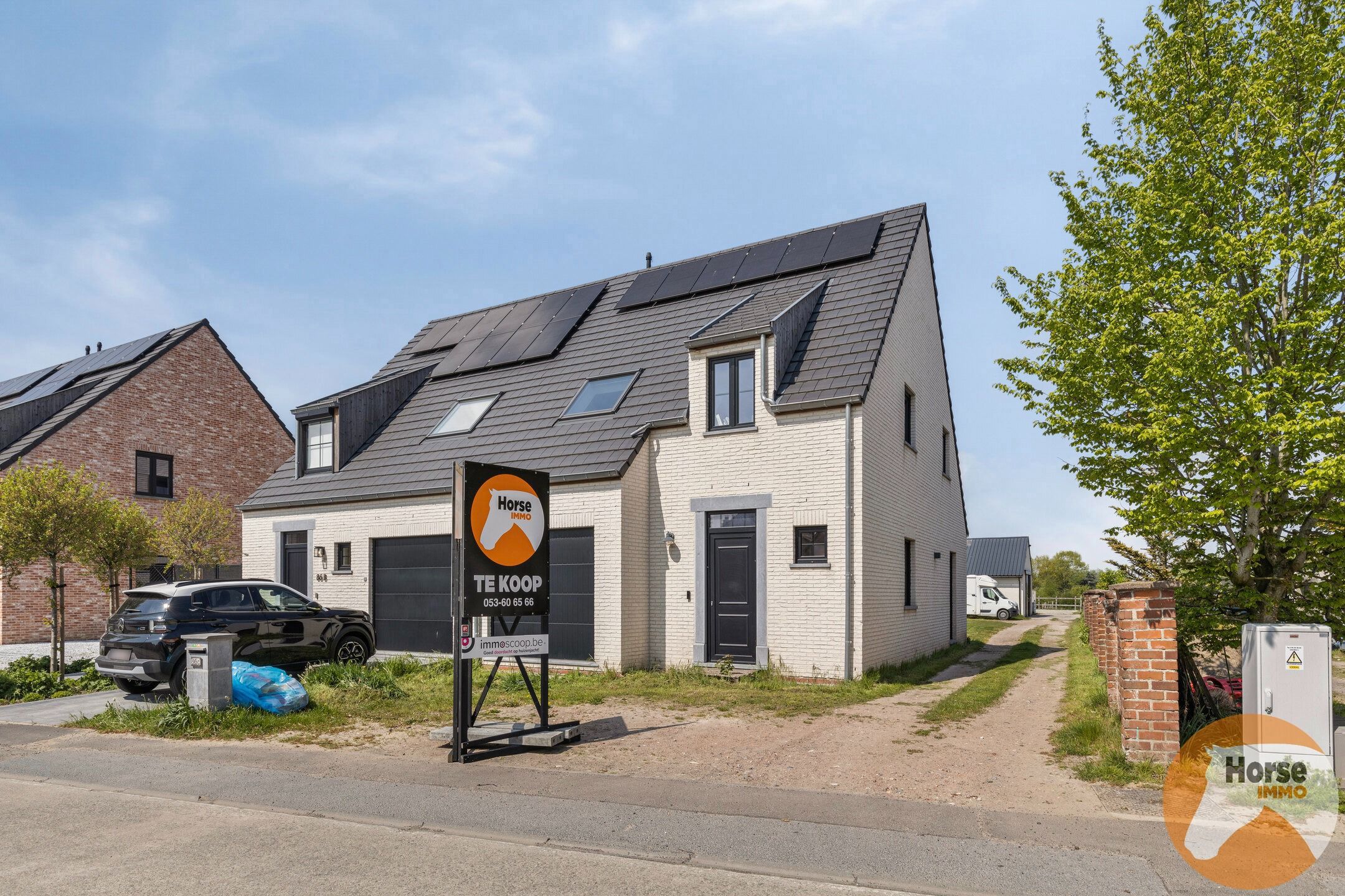 TORHOUT - Recente HOB met paardenstallen foto {{pictureIndex}}
