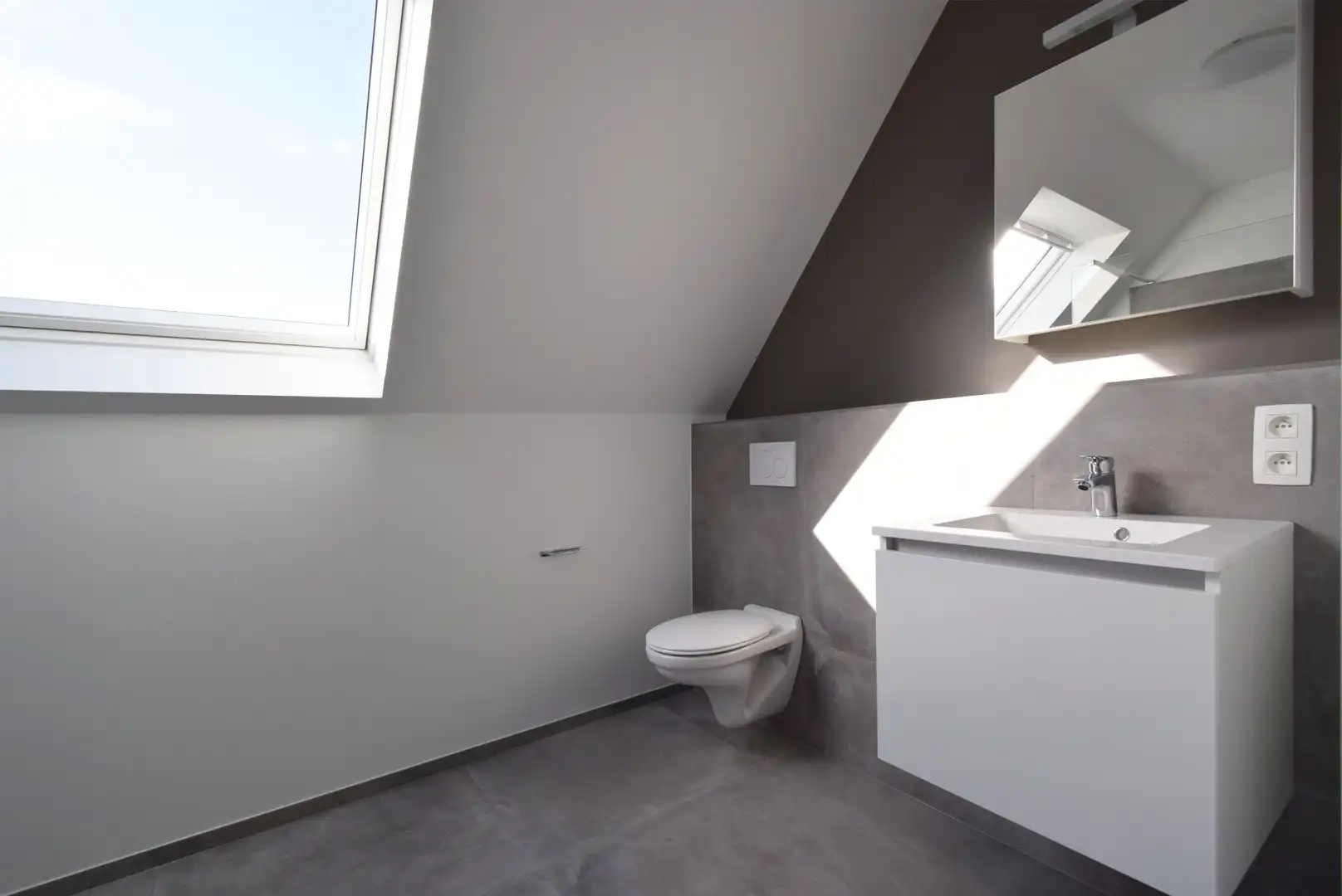 HOOGSTAAND AFGEWERKT DUPLEXAPPARTEMENT foto 7
