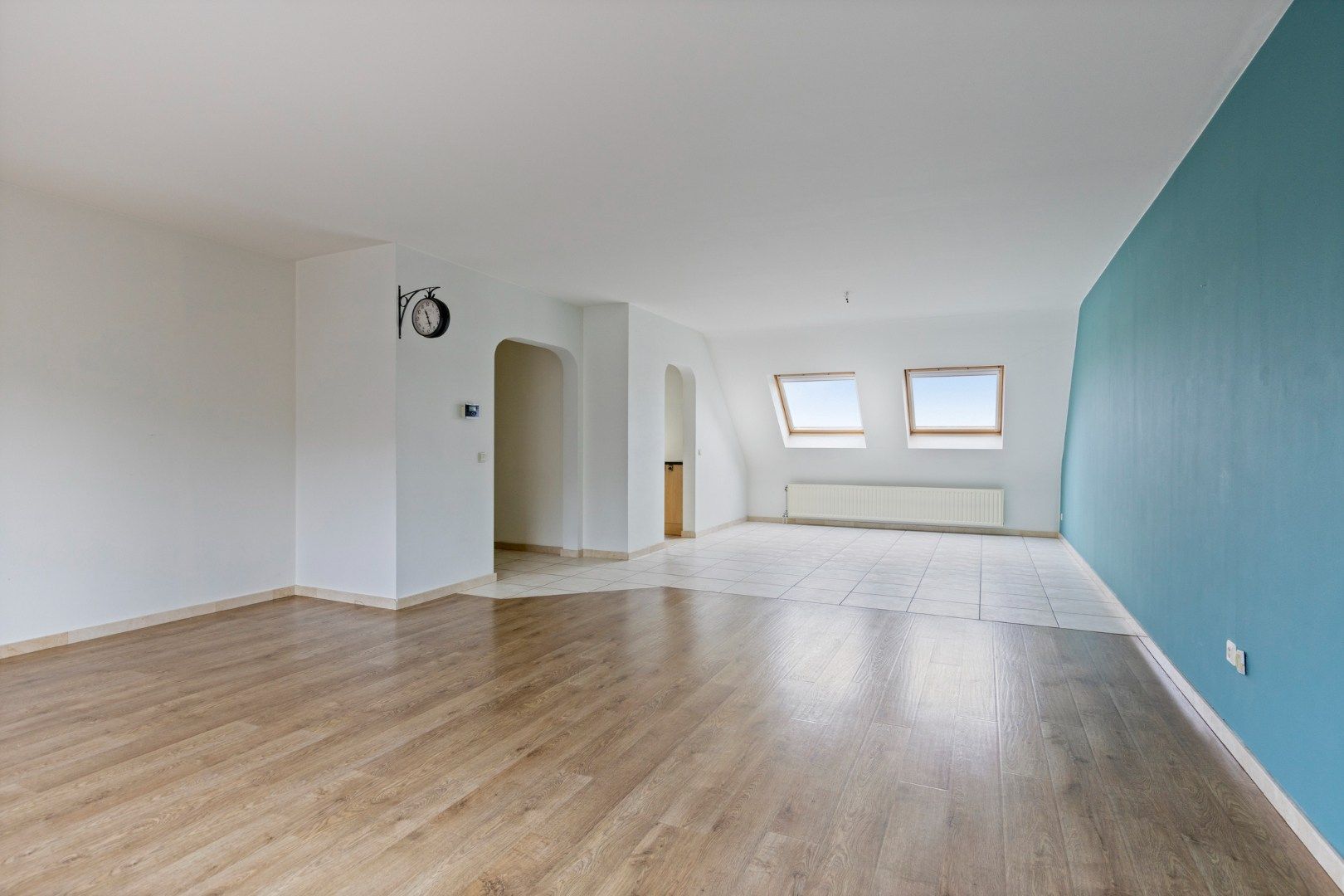 Riant dakappartement met terras en garage foto 3