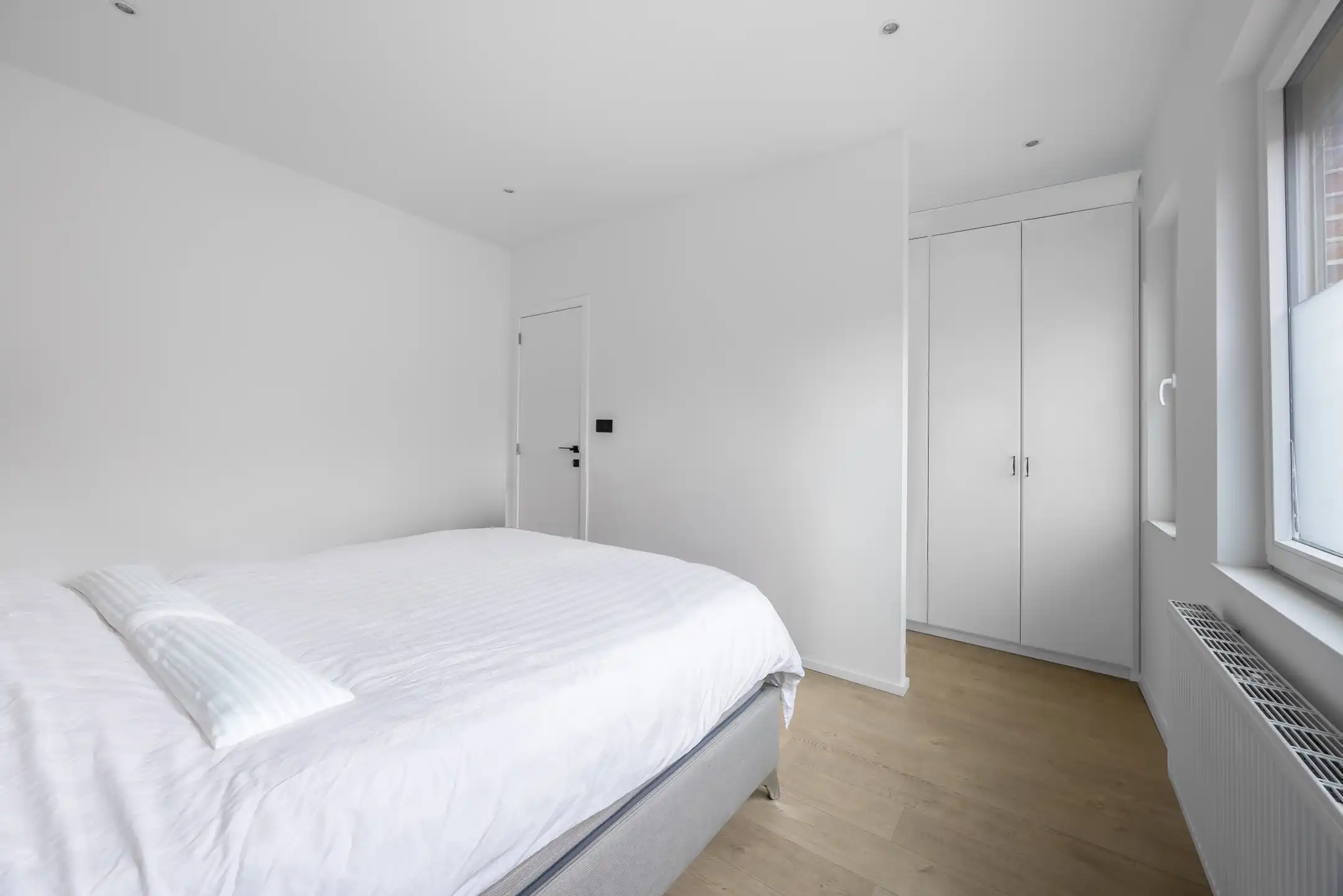 Volledig gerenoveerde woning in het hart van Wijnegem foto 22