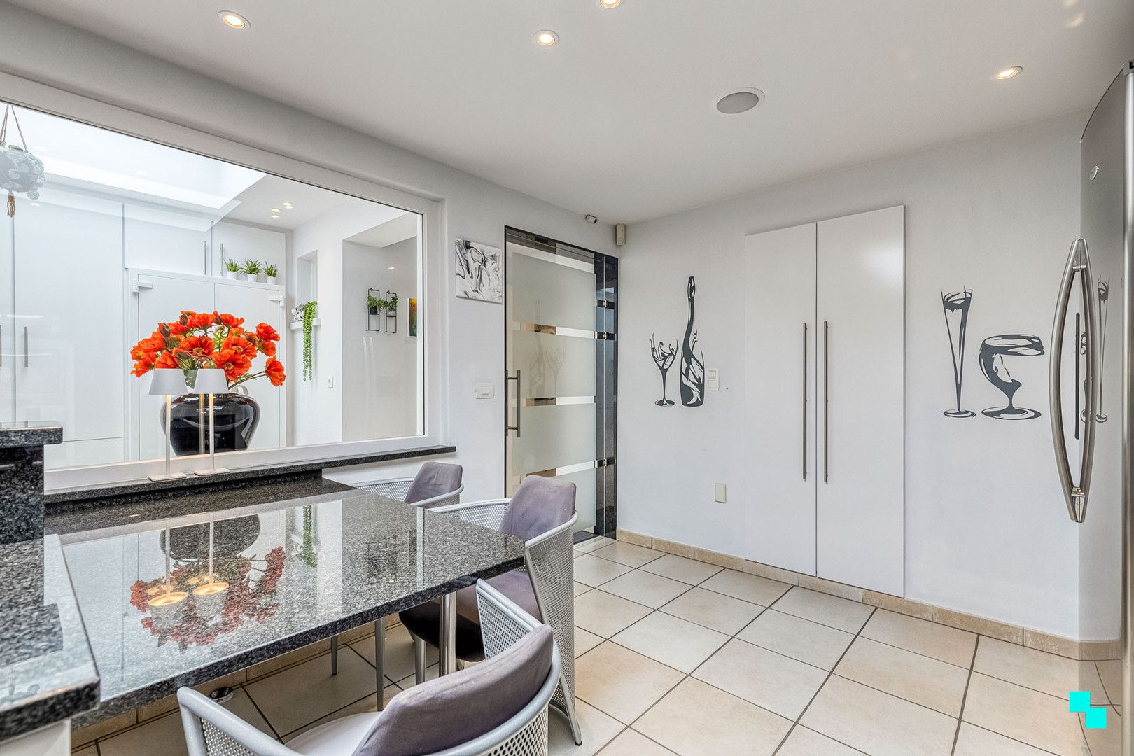 Woning met uitbreidingsmogelijkheden en gezellige tuin in het hart van Merelbeke foto 9