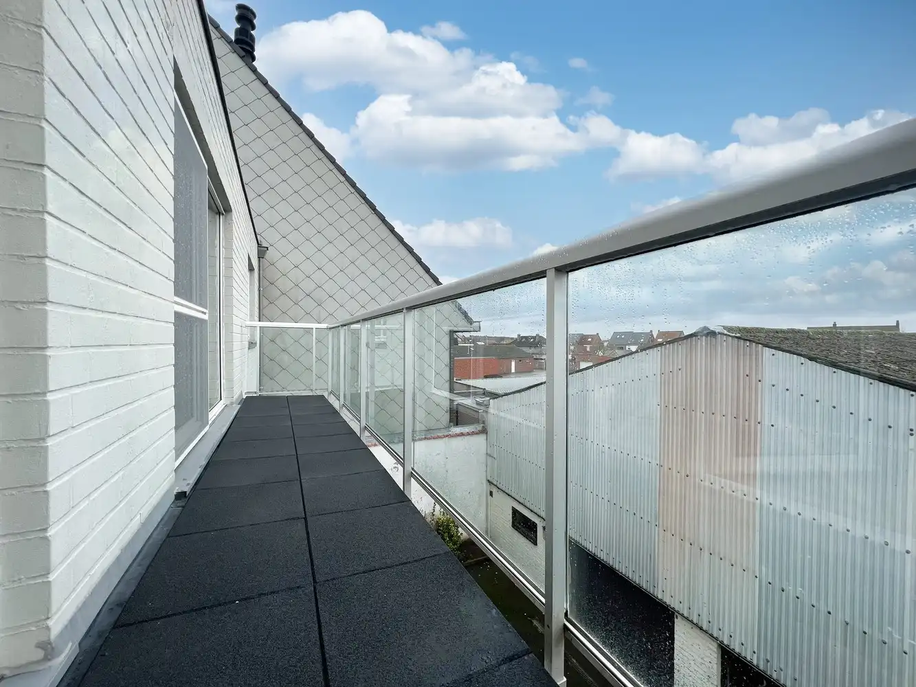 Instapklare 2-slaapkamerappartement met garage in Aartrijke - een echte aanrader! foto 7
