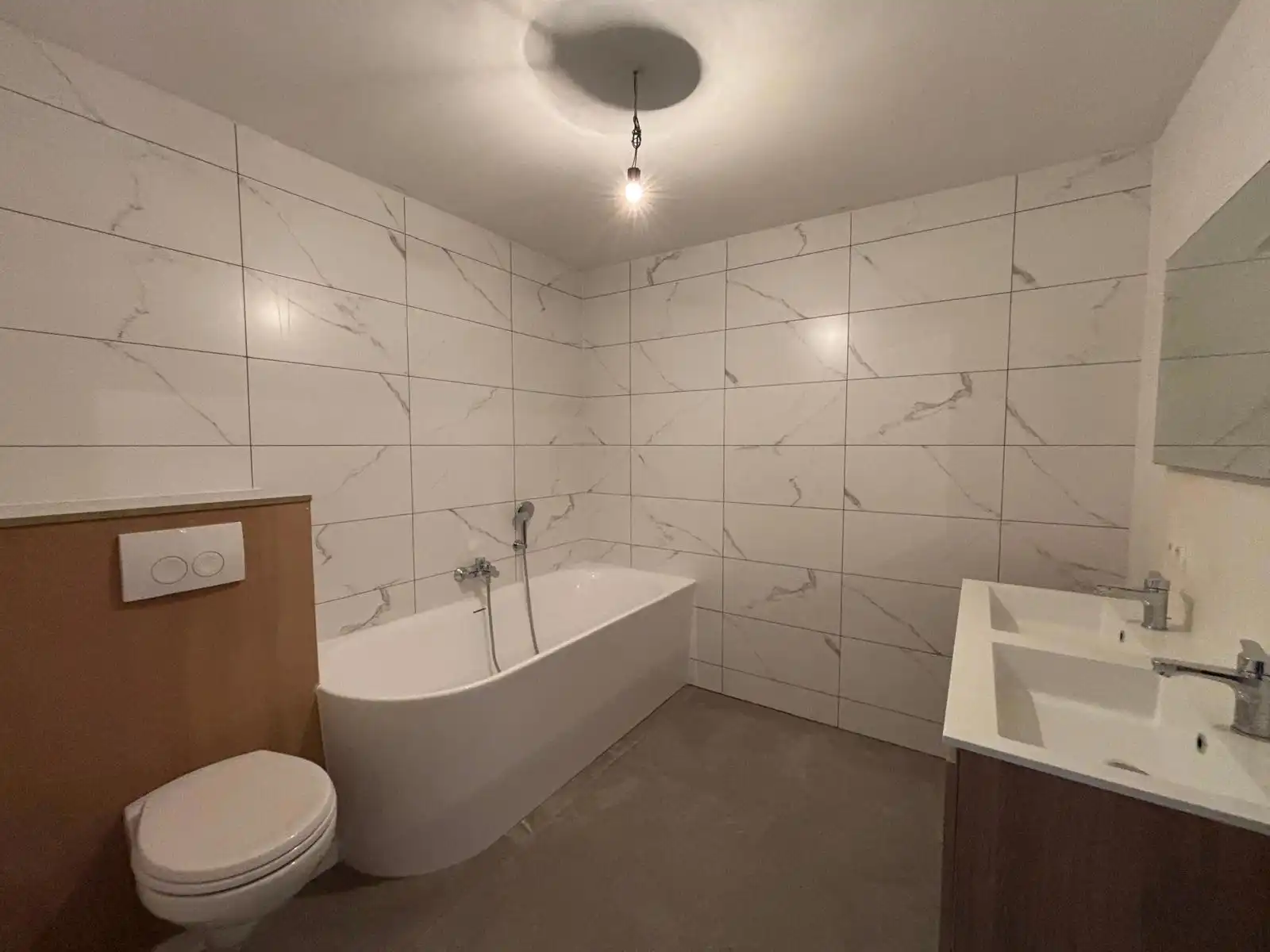 Duplex-appartement met 3 slpks ruim terras & 2 staanplaatsen foto 9