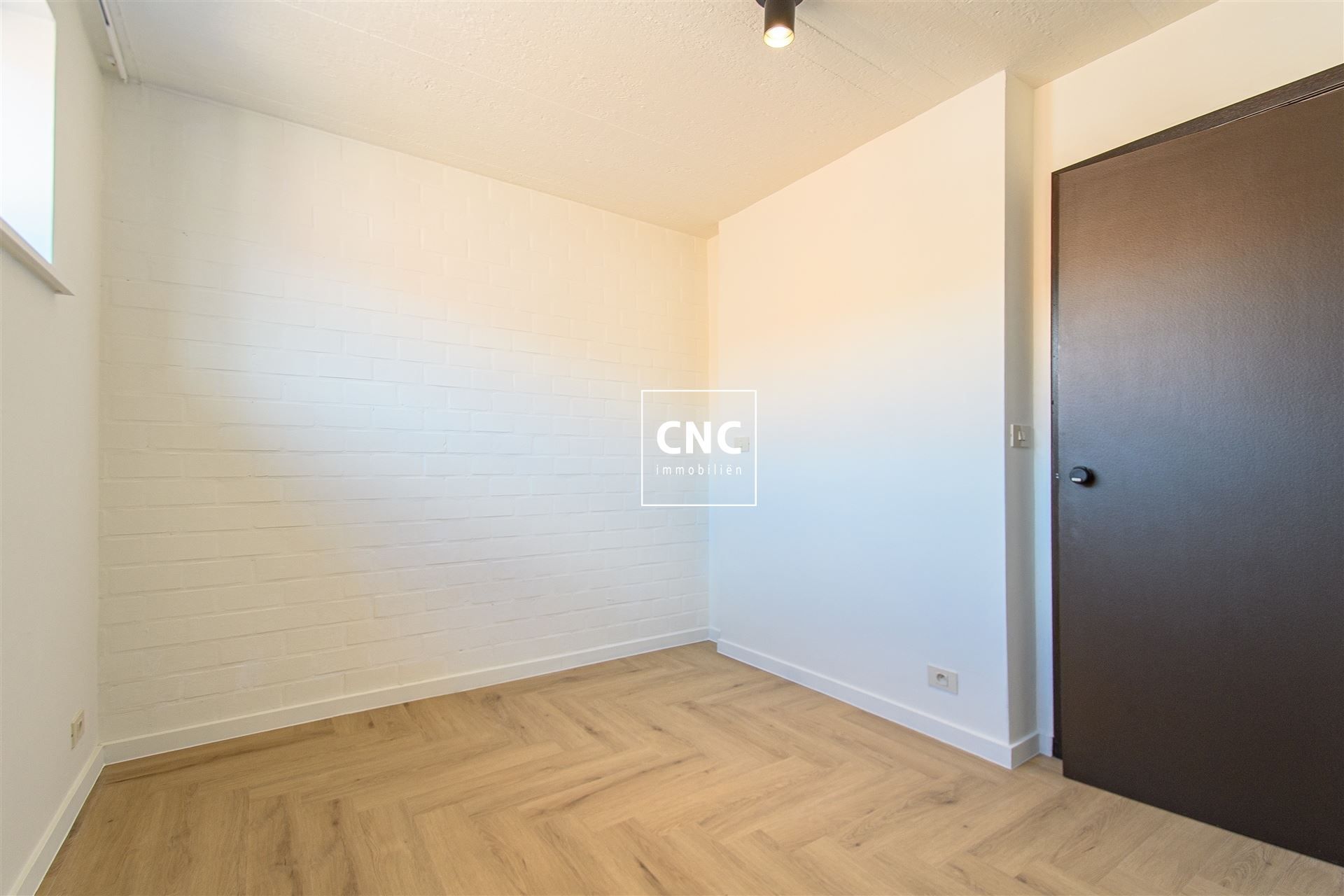 Vintage gerenoveerd duplexappartement op toplocatie nabij zeedijk en centrum van Heist foto 22