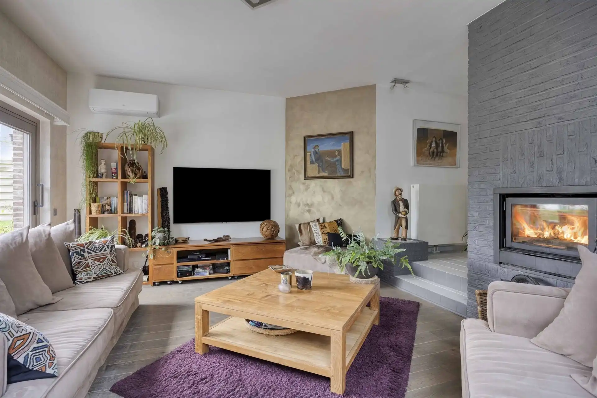 Open bebouwing met 4 slaapkamers, garage en tuin.  foto 5