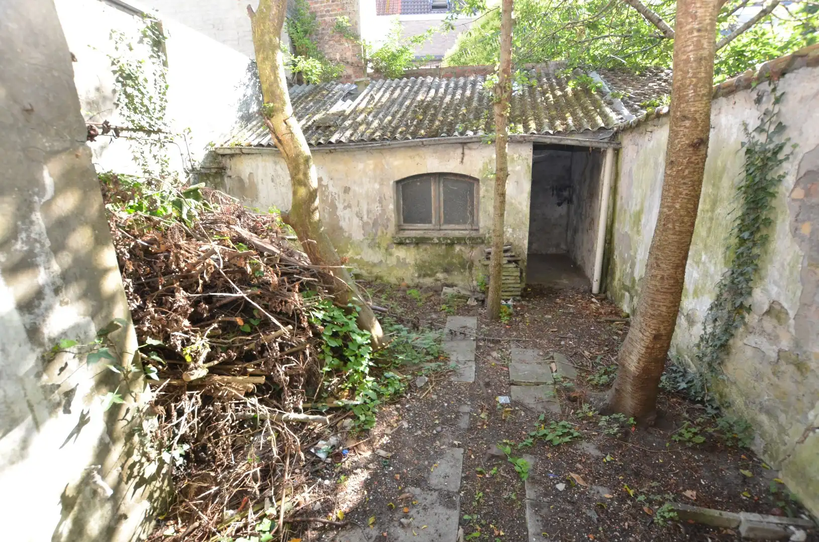 Te renoveren woonhuis foto 15