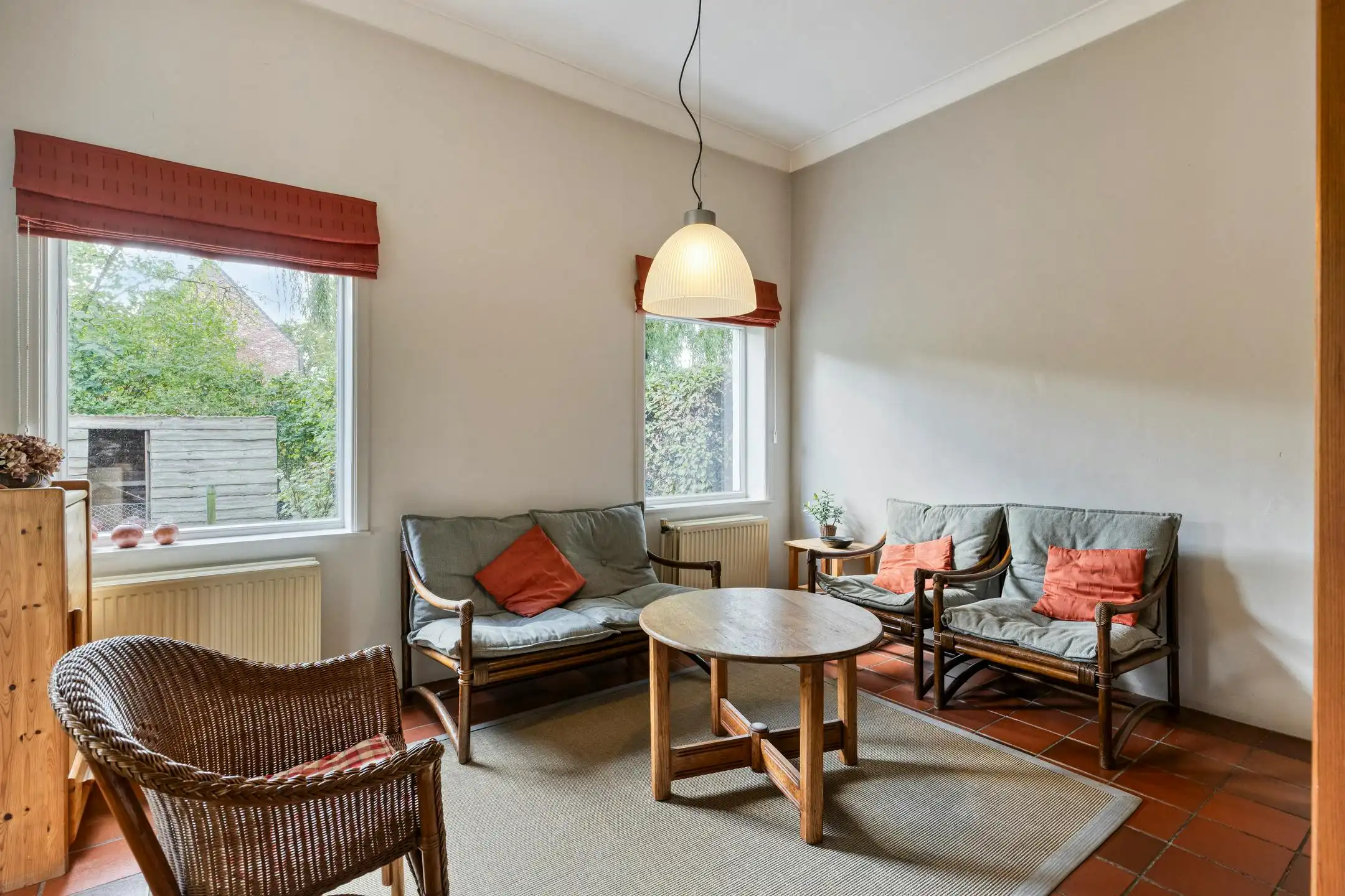 Karaktervol huis met grote tuin te koop in Wuustwezel! foto 8