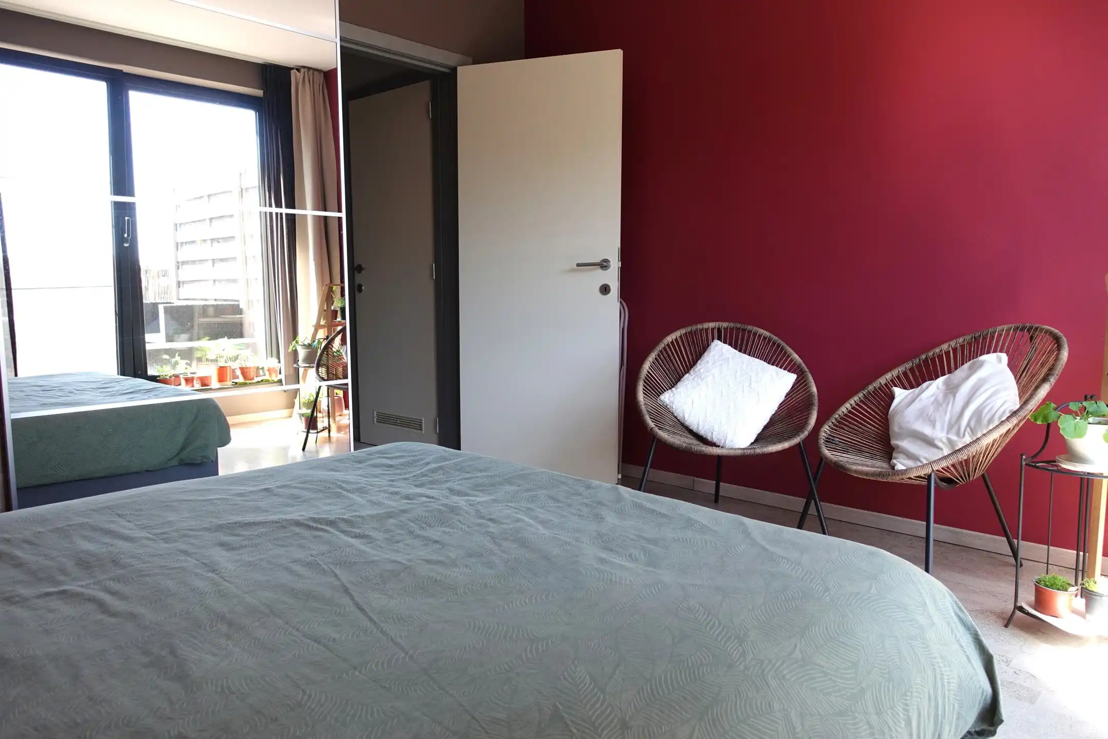 Instapklaar 1- slpk app met ruim terras in centrum Gierle foto 9