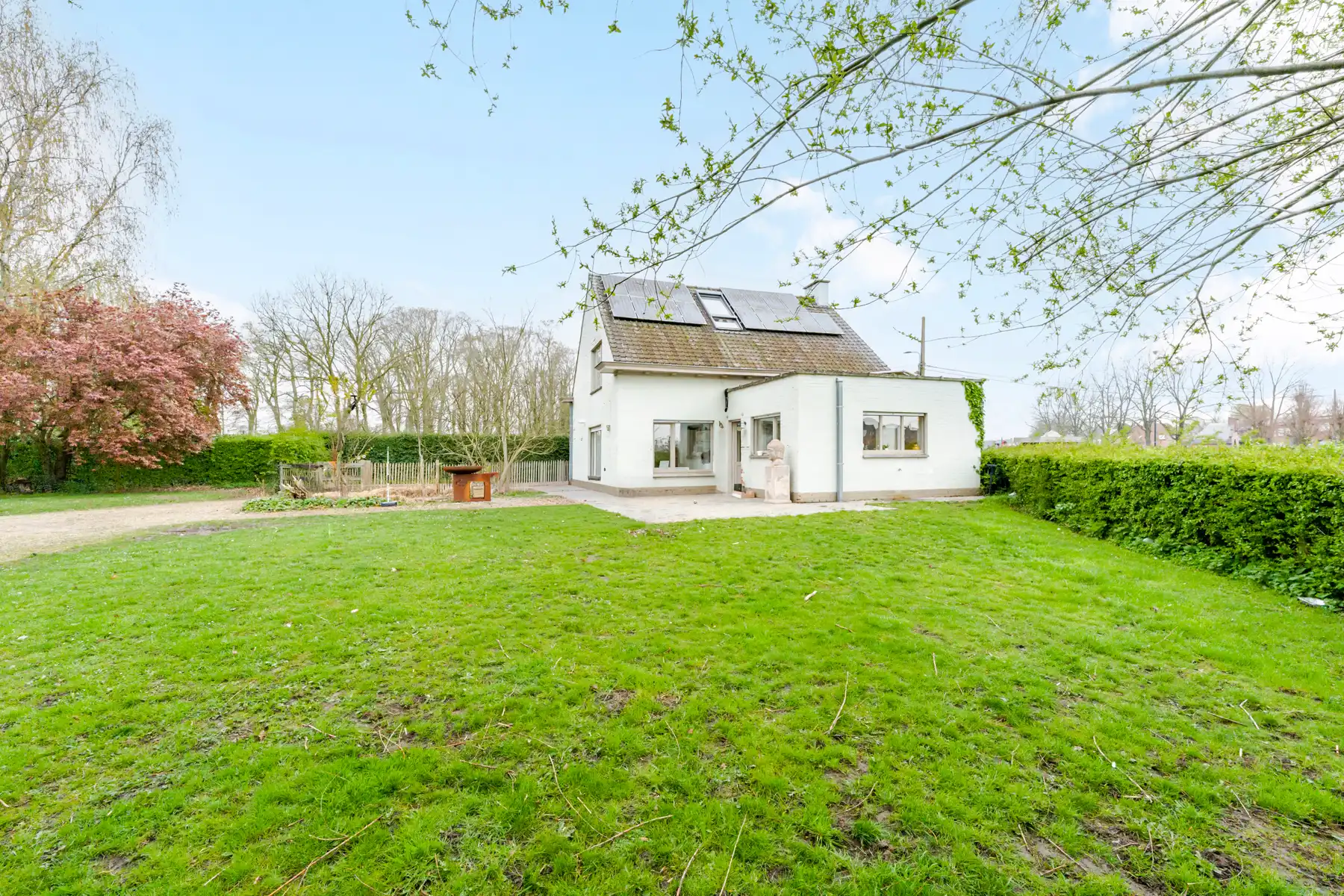 Vrijstaande woning met tuin en 4 slaapkamers foto 4