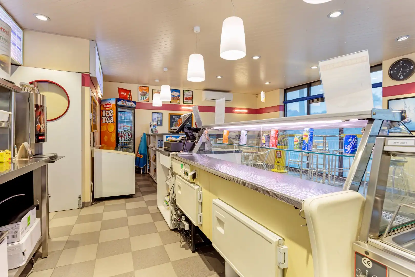 Goed draaiende horecazaak op top locatie in Mol-Achterbos ! foto 2